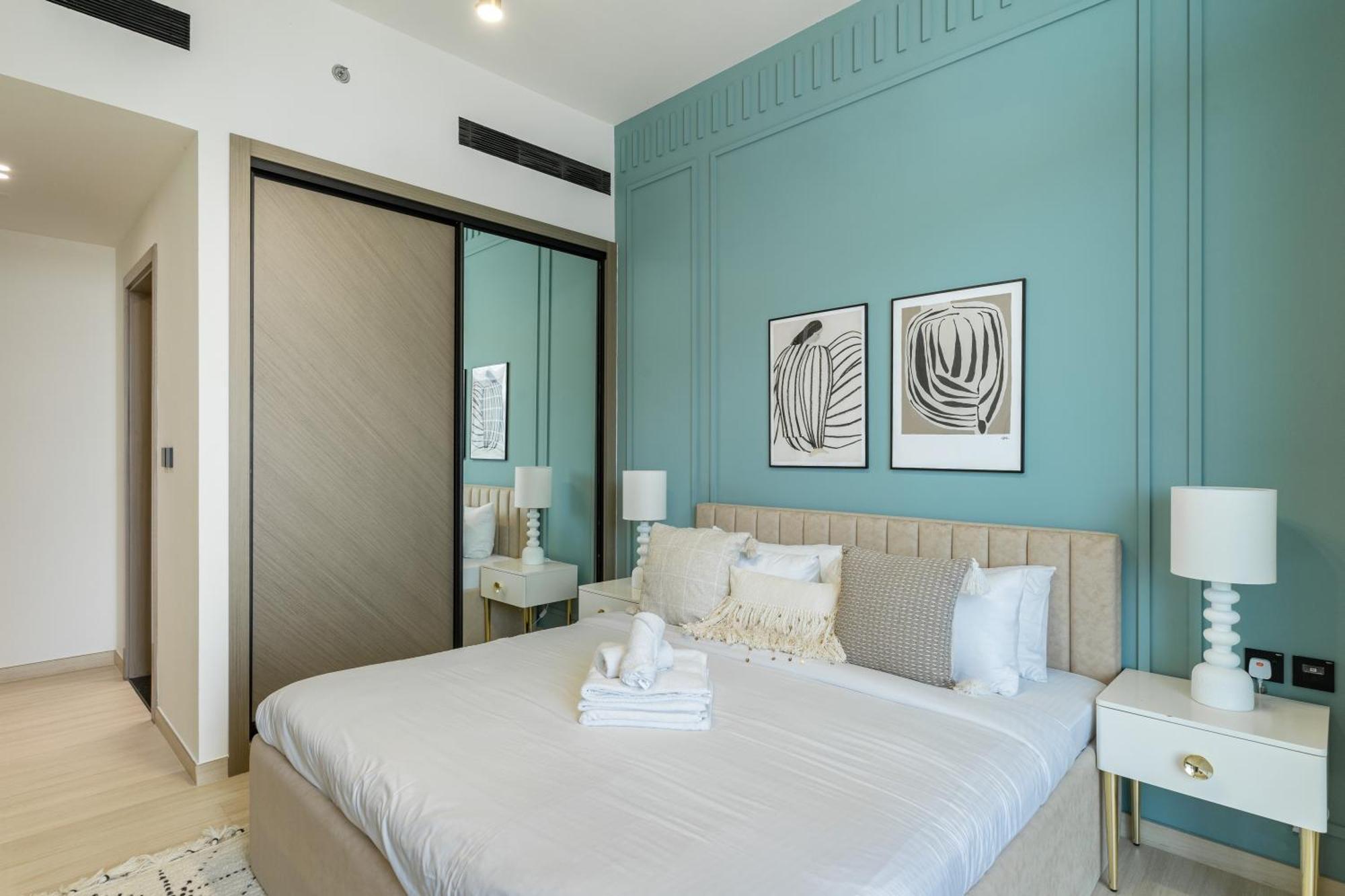 Apartment Stylish 3 Bedroom In Jvc *