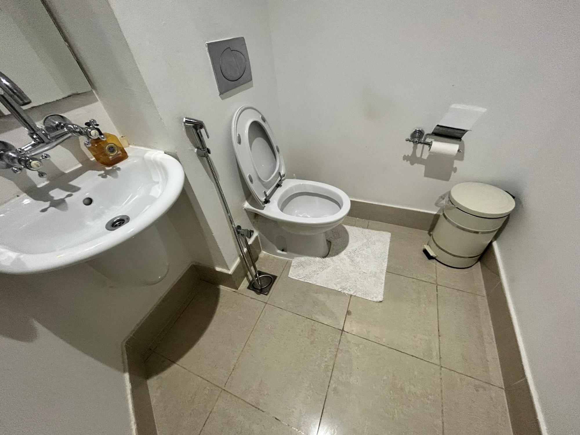 Mall Aparment