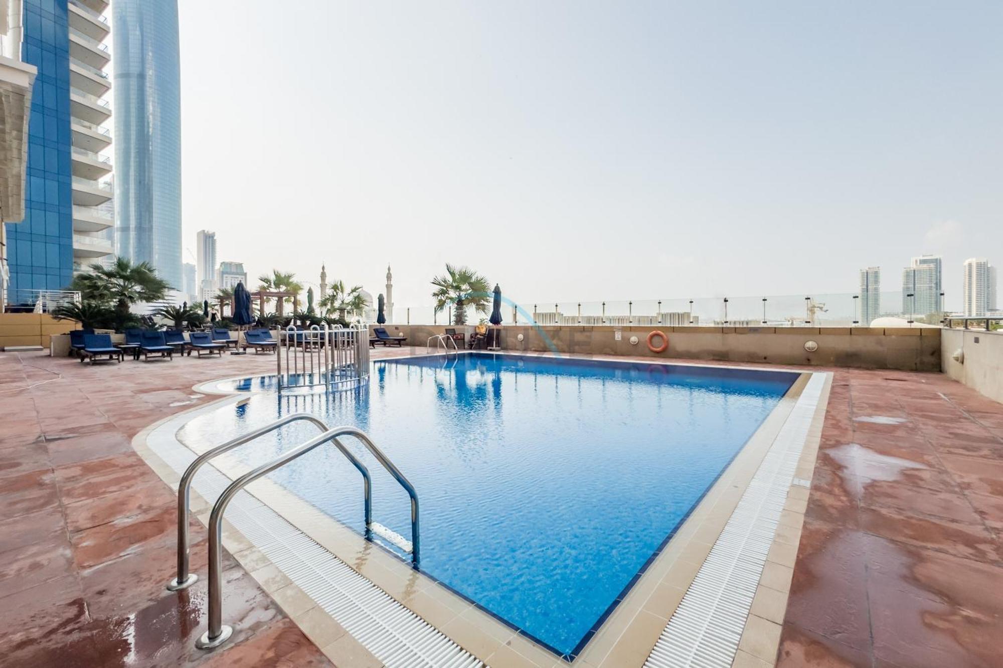 Renovated Unit With Skyscraper Views, Close To Jbr Beach, Elite Residence, Marina By Deluxe Homes Apartment