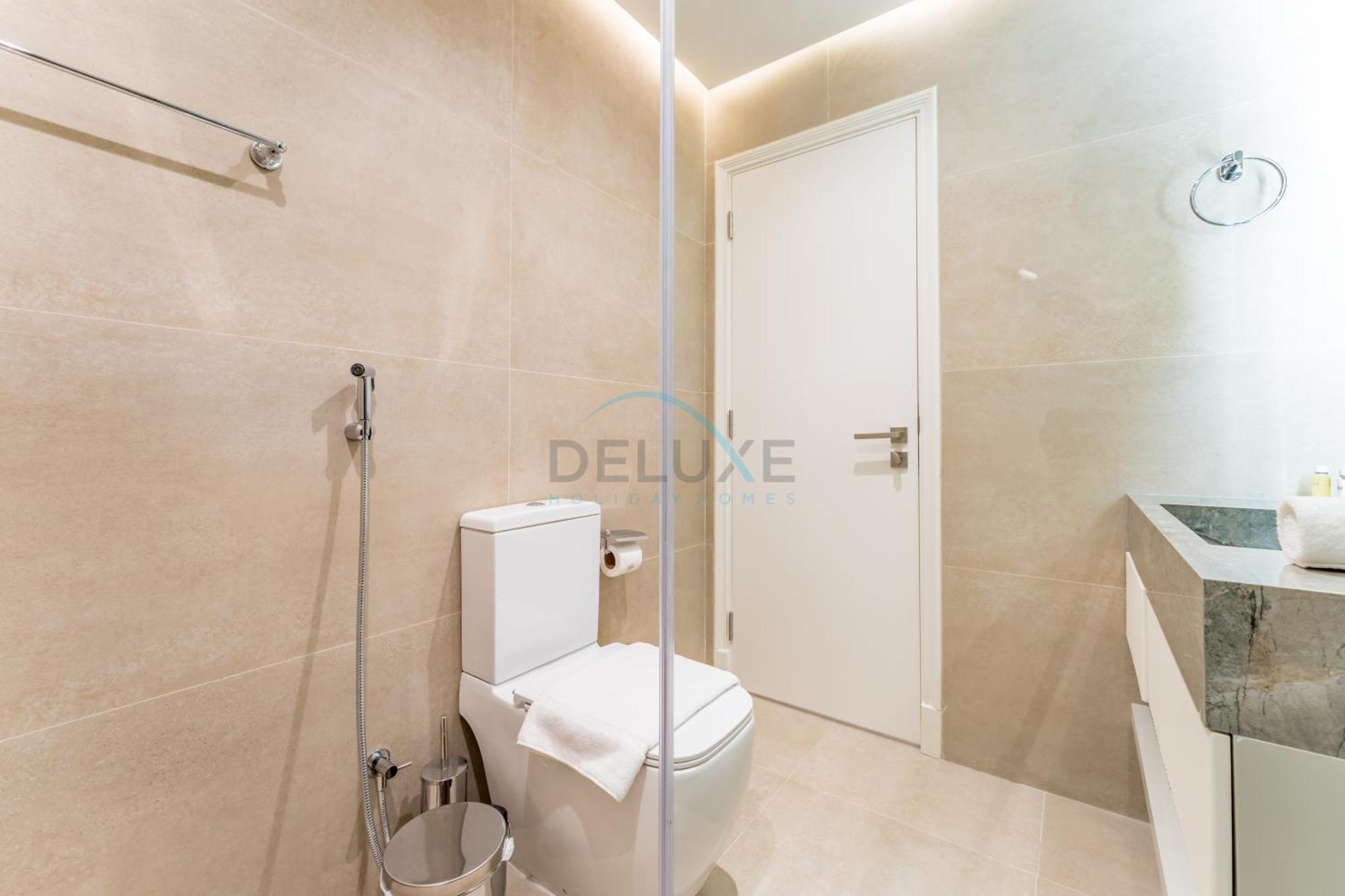 Refurbished 1br High *