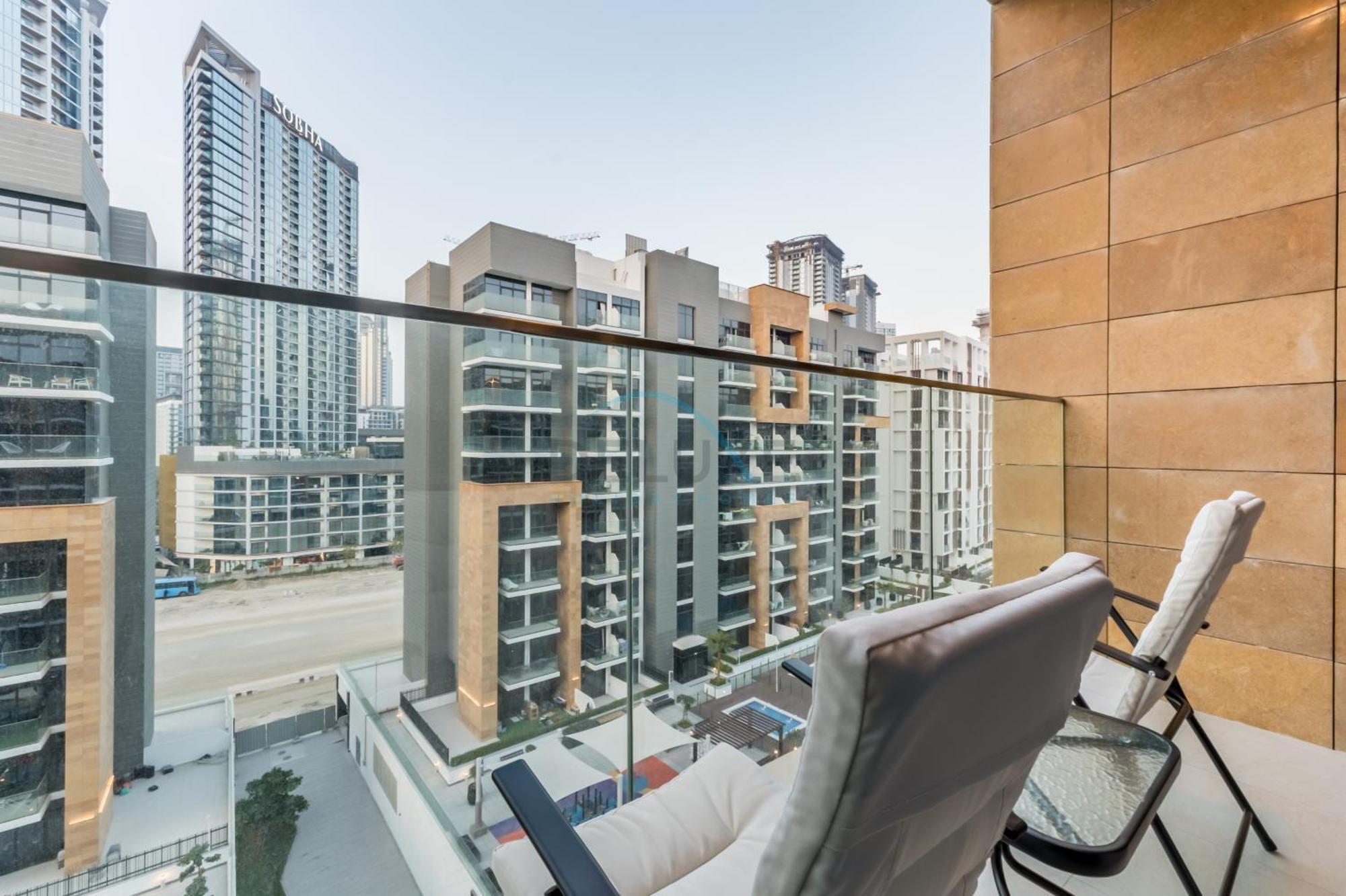 Apartment View Minutes Drive To Burj Khalifa, Azizi Riviera 43, Al Merkadh By Deluxe Homes Dubai