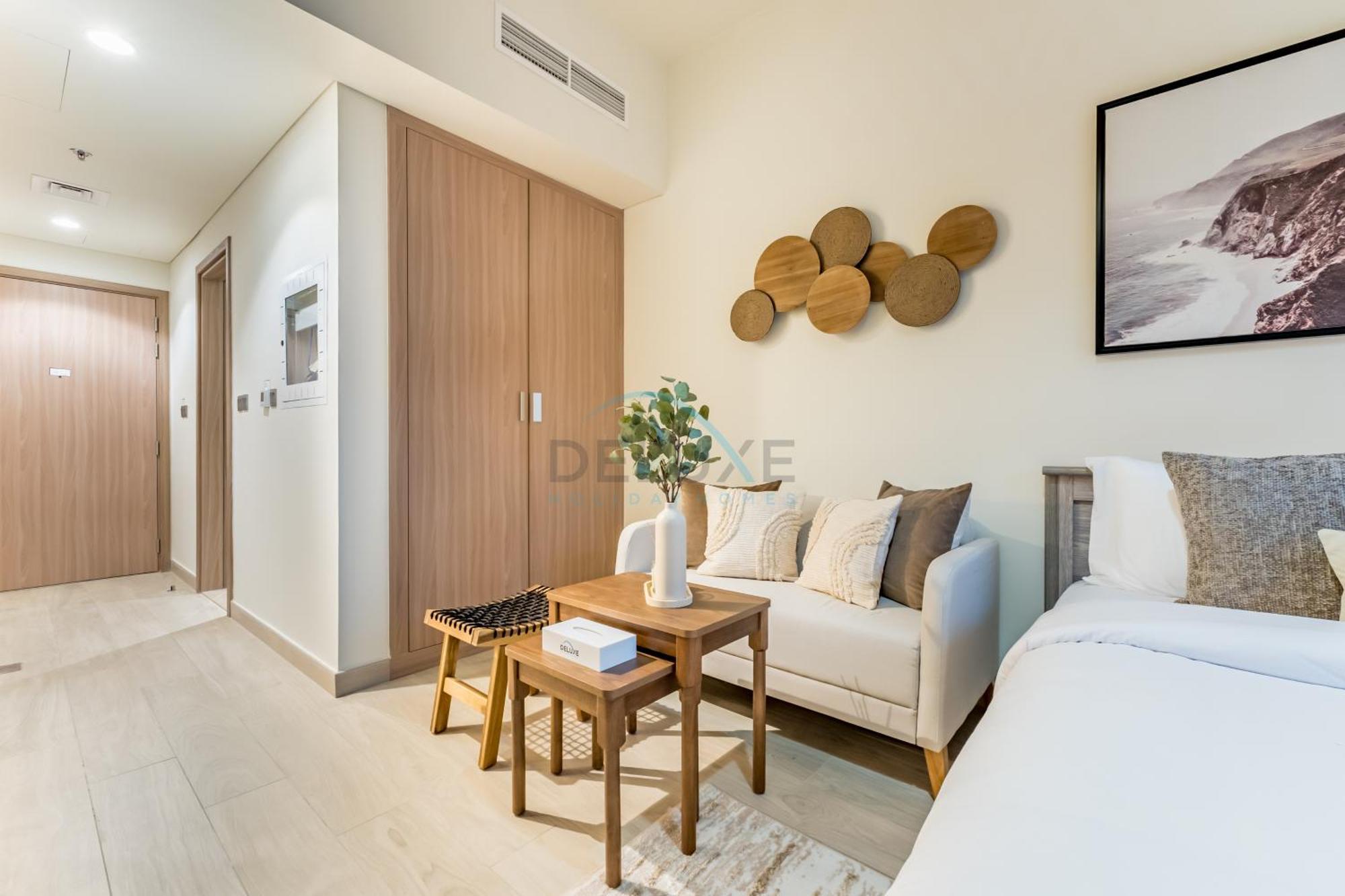 View Minutes Drive To Burj Khalifa, Azizi Riviera 43, Al Merkadh By Deluxe Homes *