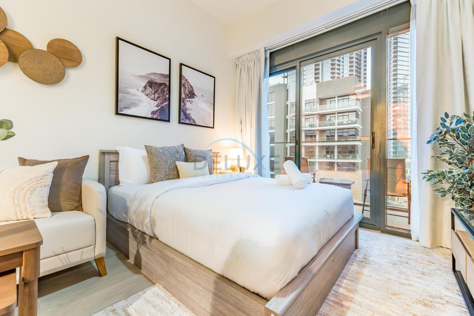 View Minutes Drive To Burj Khalifa, Azizi Riviera 43, Al Merkadh By Deluxe Homes Apartment Dubai