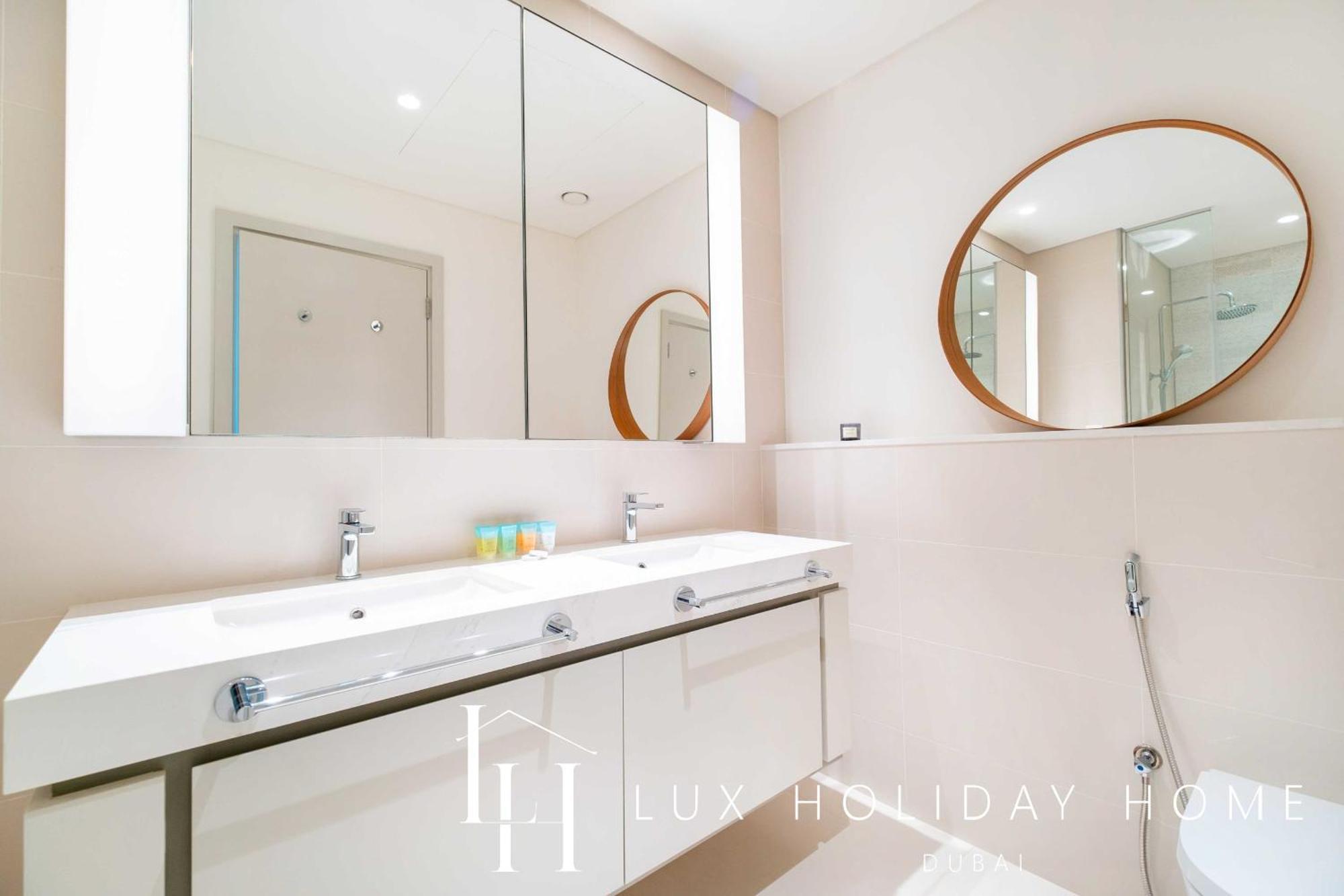 Apartment Lux The Luxury Sunrise Beachfront 1