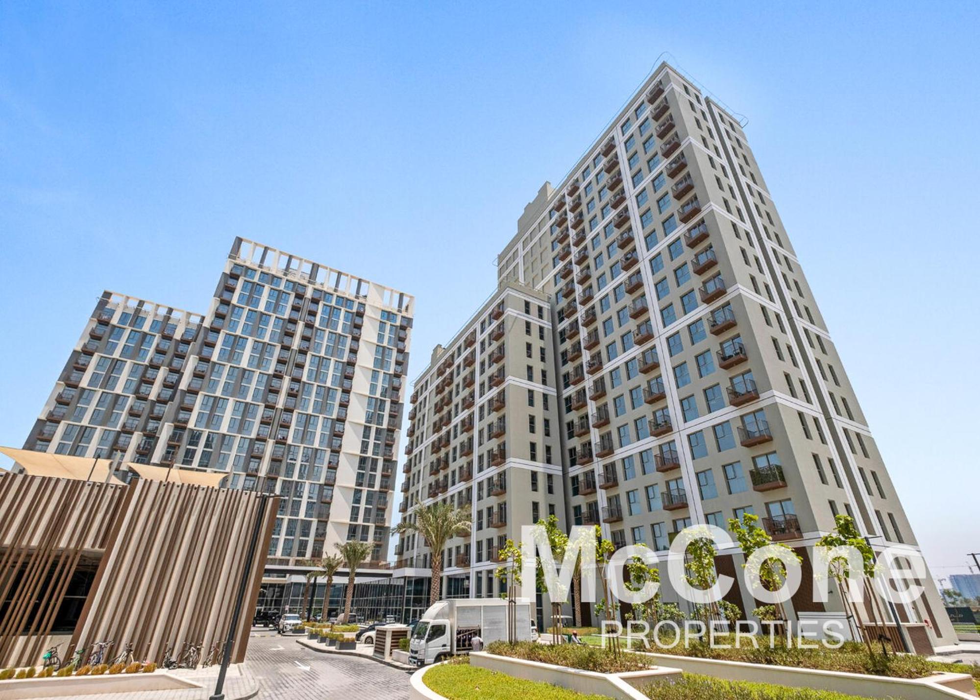 Apartment Inviting 2br With Pool & Pet-friendly Option *