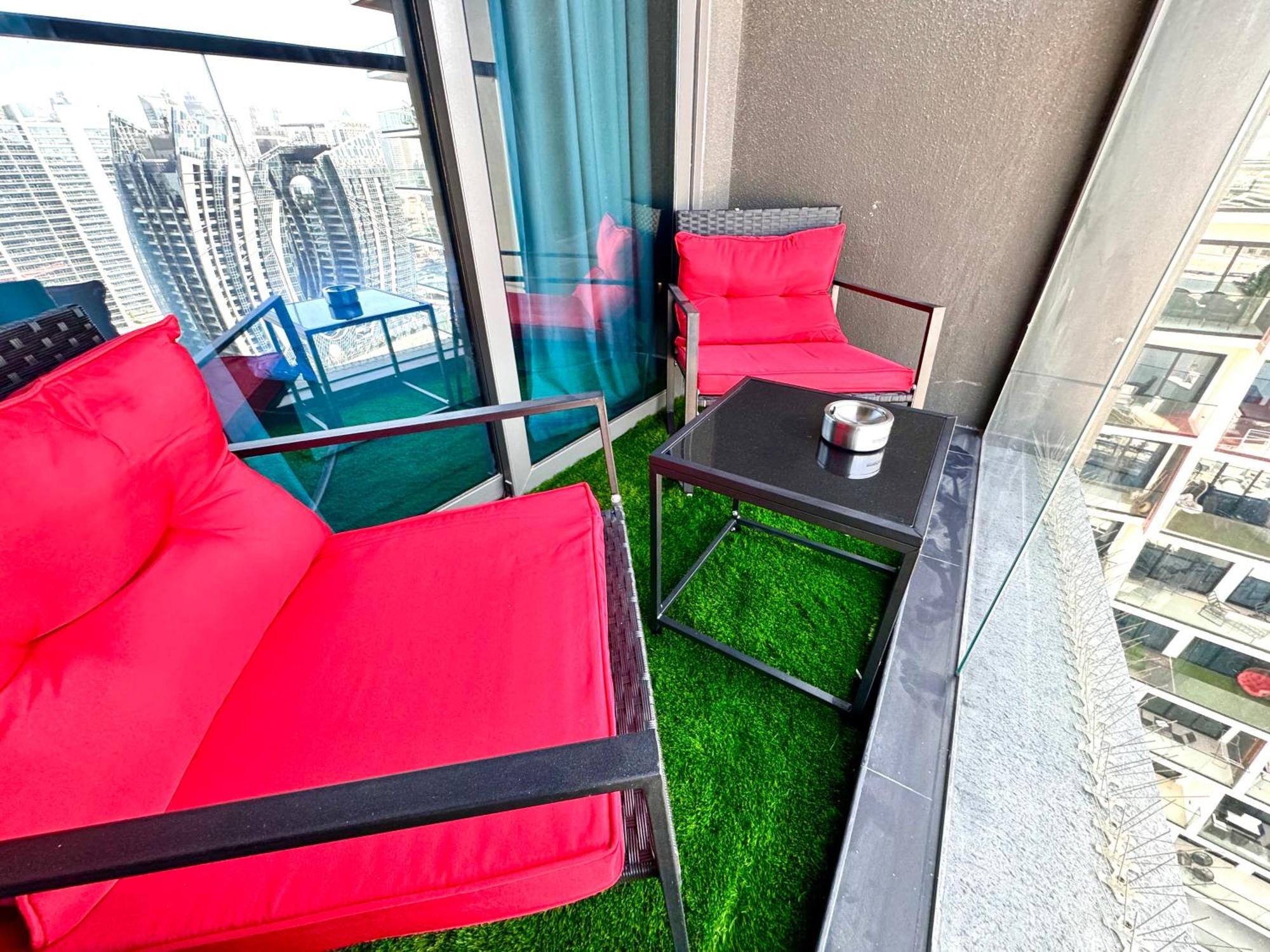 Apartment Luxury With Burj Khalifa View, Balcony Netflix Wehome Premium