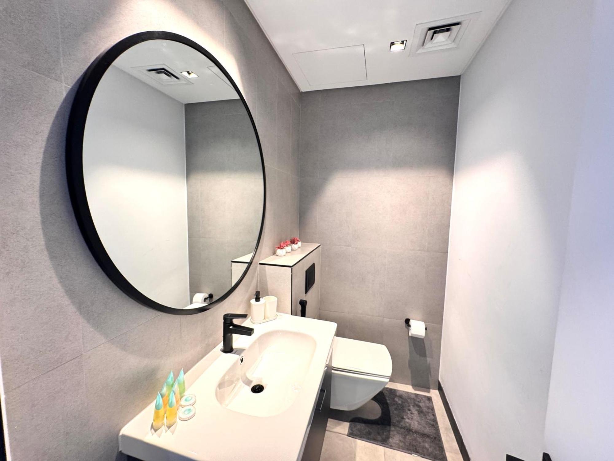 Luxury With Burj Khalifa View, Balcony Netflix Wehome Premium Apartment Dubai