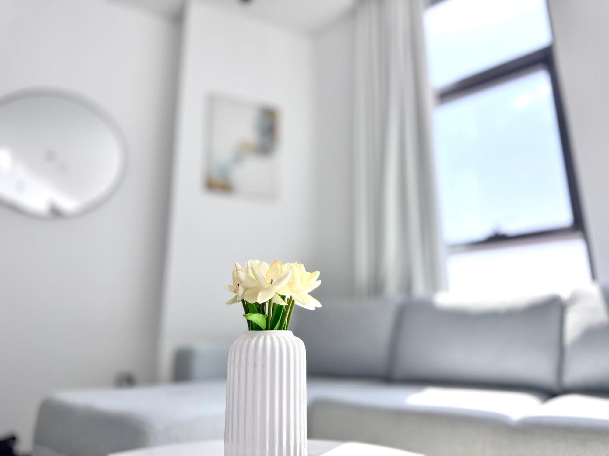 Apartment Luxury With Burj Khalifa View, Balcony Netflix Wehome Premium