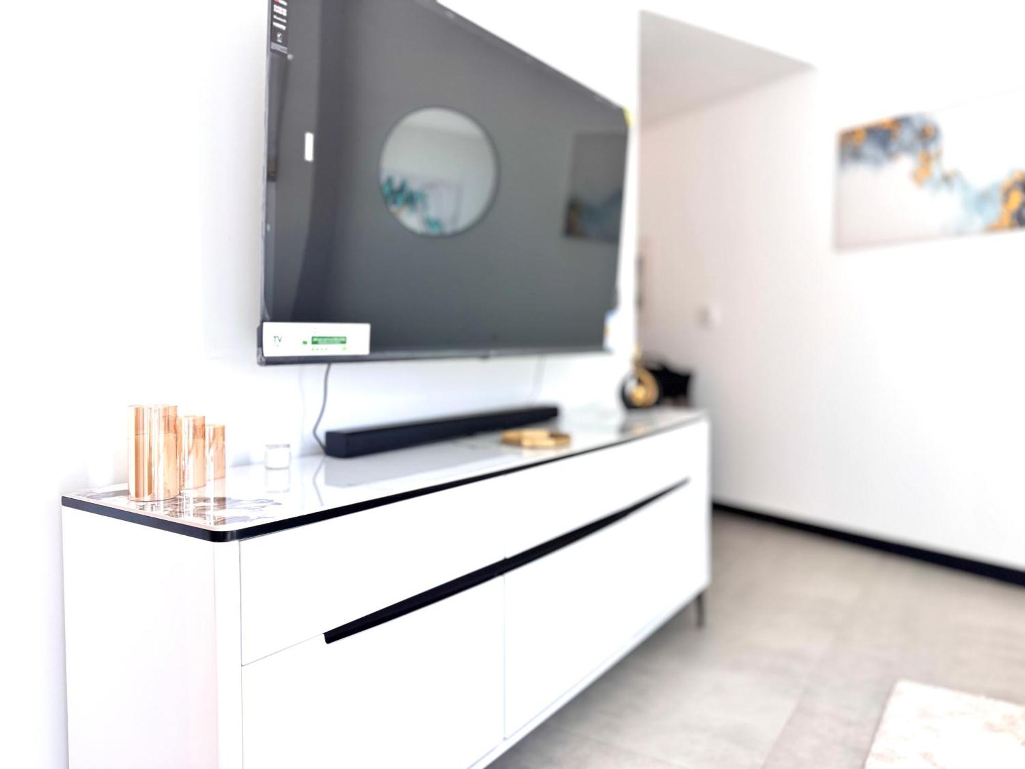 Luxury With Burj Khalifa View, Balcony Netflix Wehome Premium *