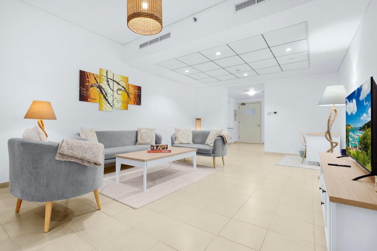 First Class 1br Inviting Marina Views Apartment Dubai
