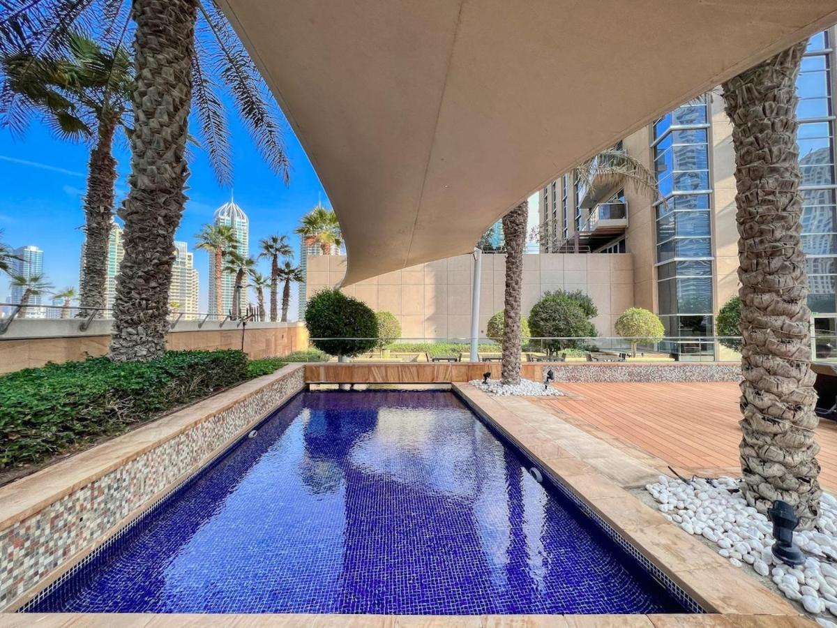 First Class 1br Inviting Marina Views * Dubai