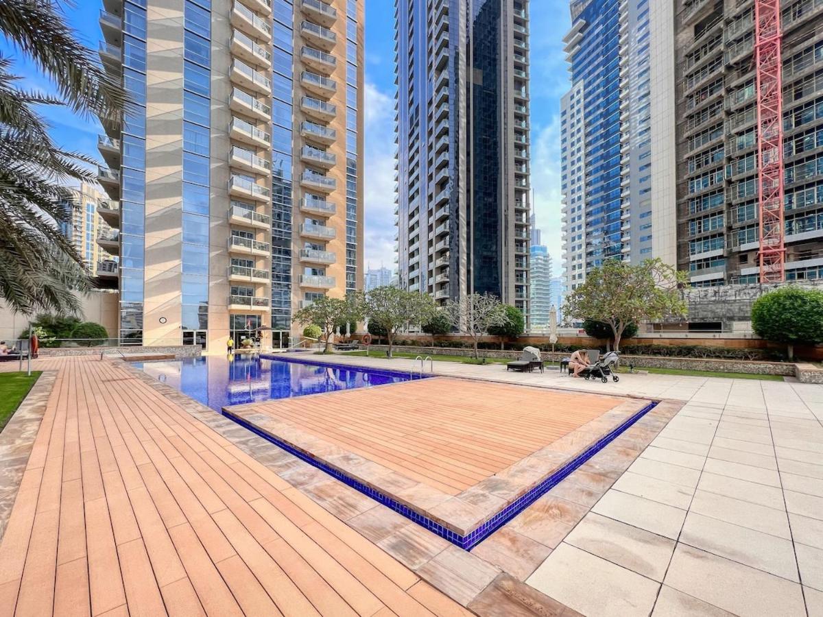 First Class 1br Inviting Marina Views Apartment Dubai