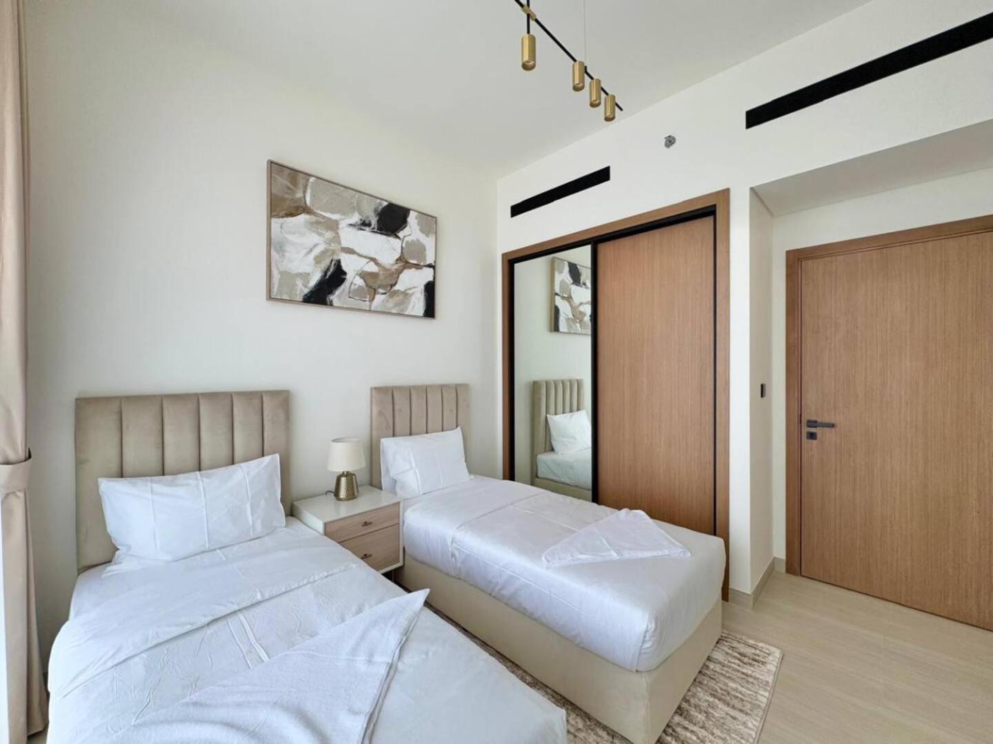 Luxurious 2br With Private Pool In Jvc *