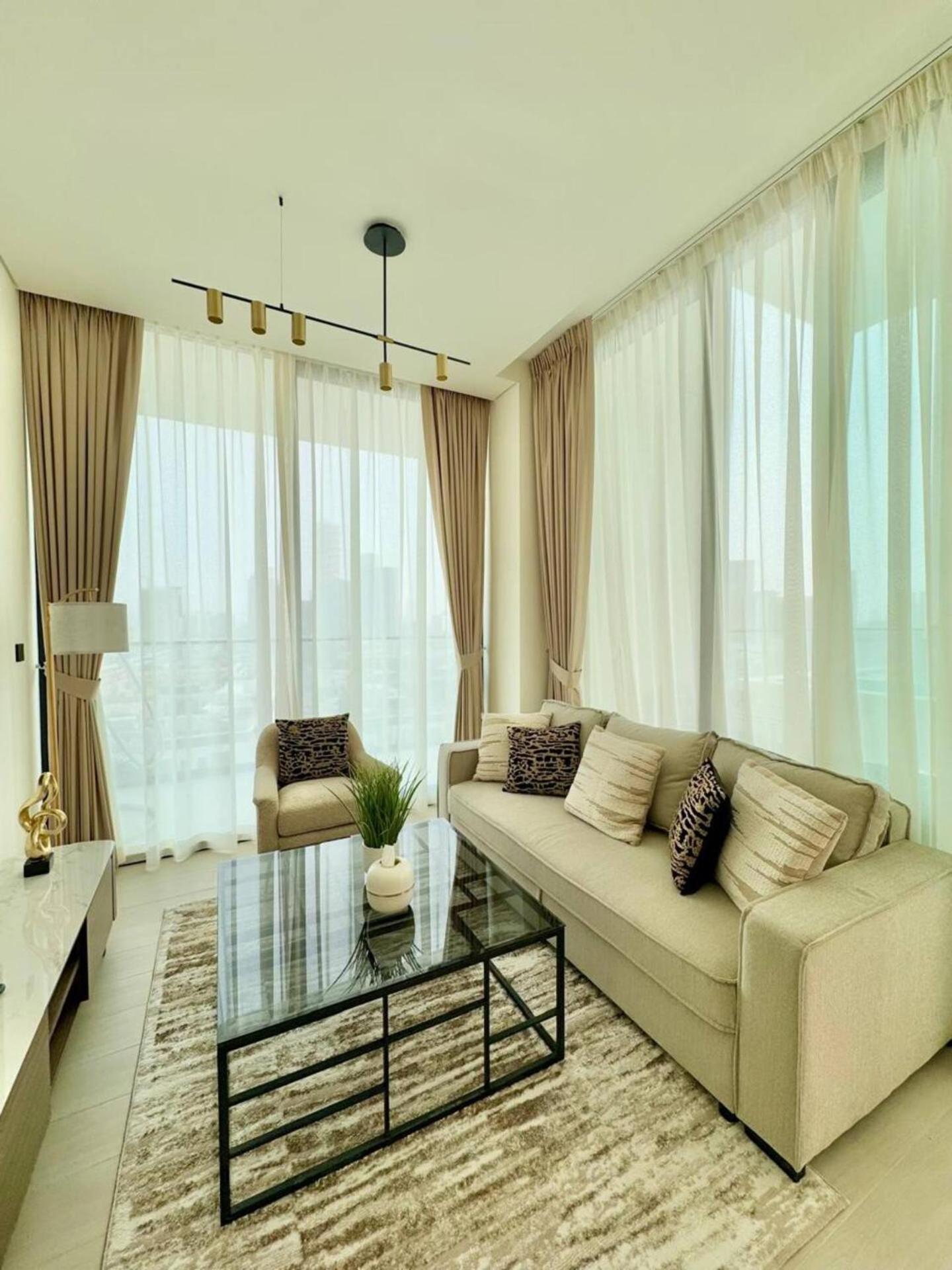 Luxurious 2br With Private Pool In Jvc