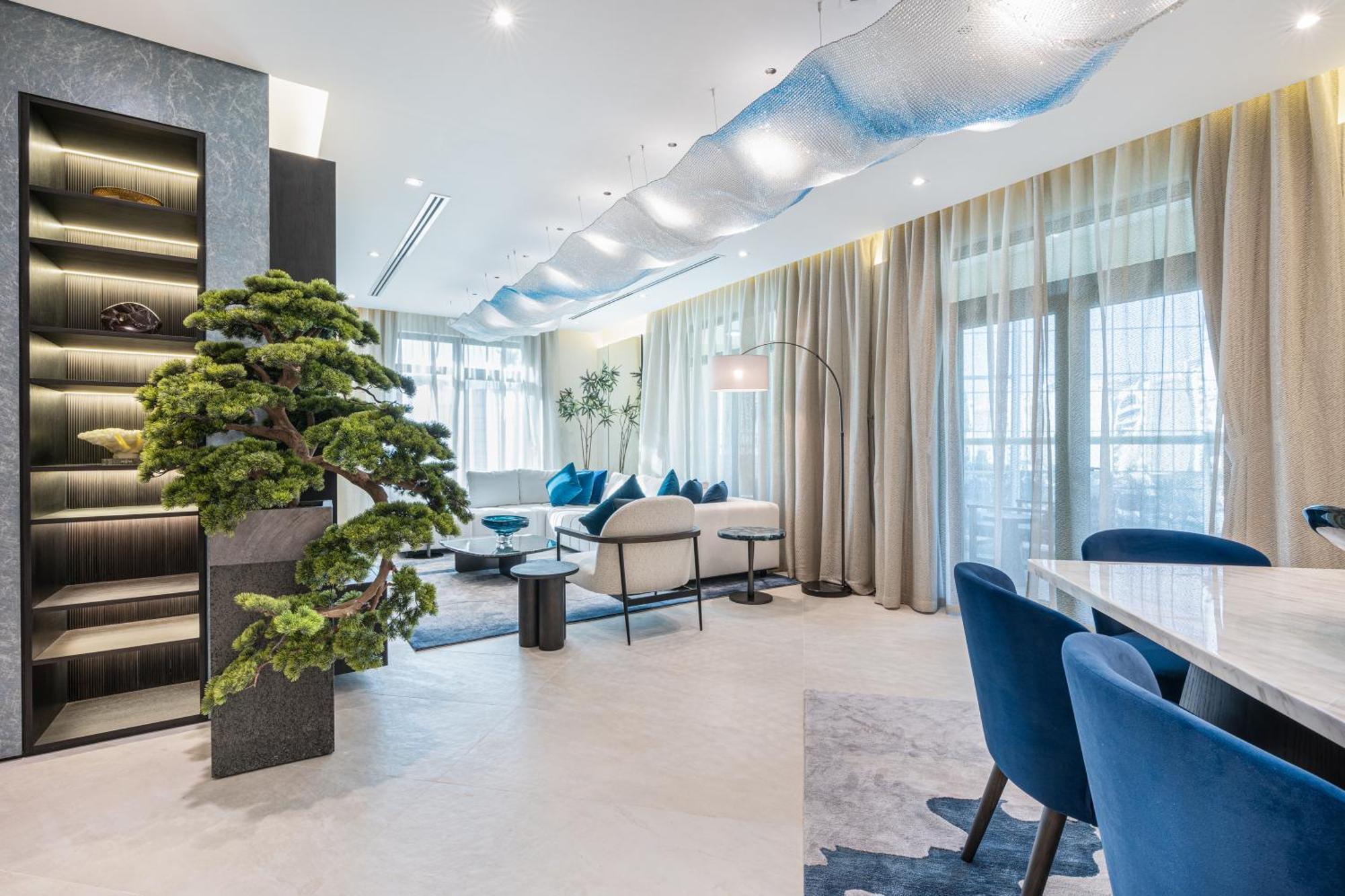 Incredible Palm Next To Mall With Access Apartment
