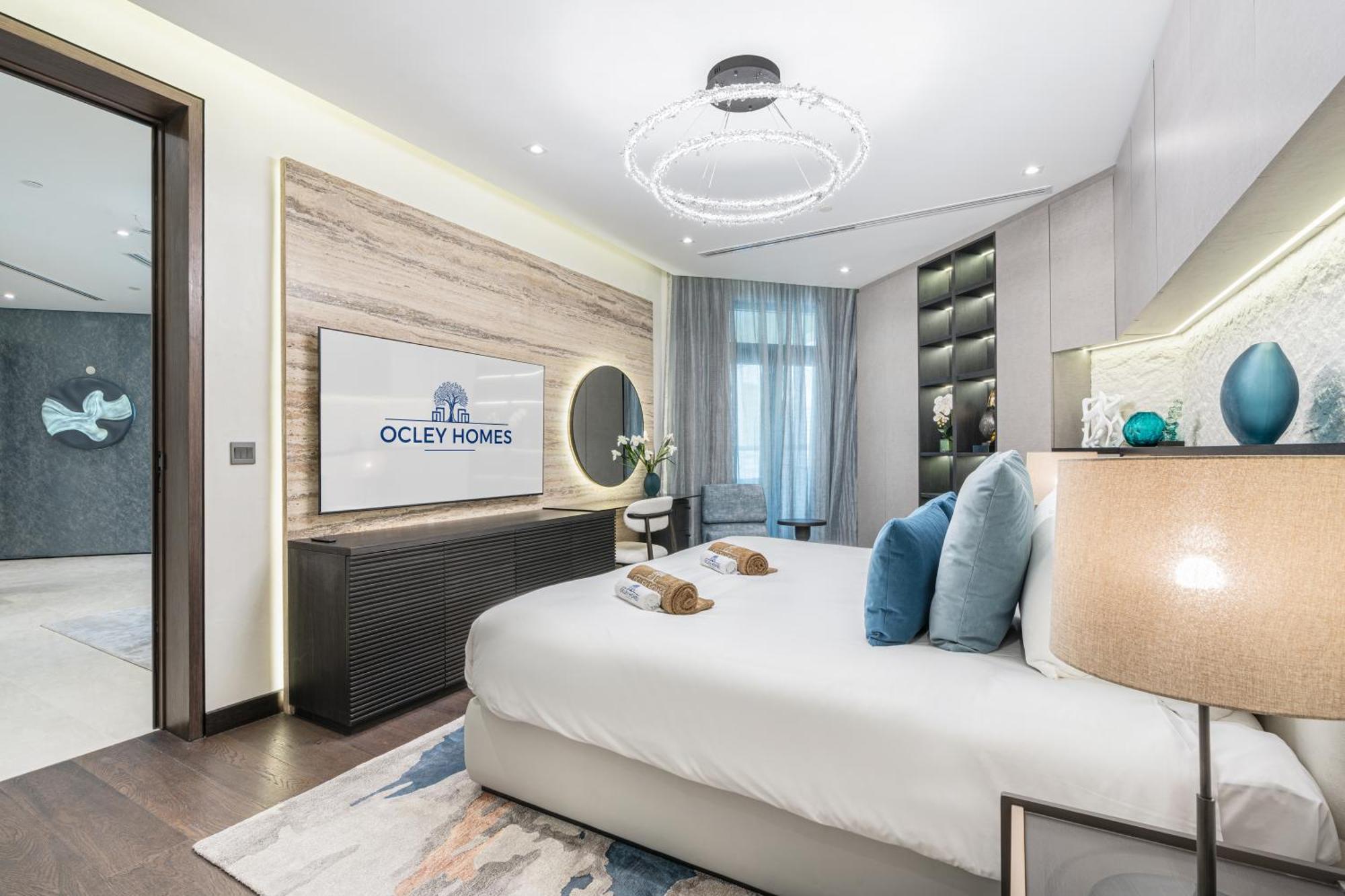 Incredible Palm Next To Mall With Access Dubai