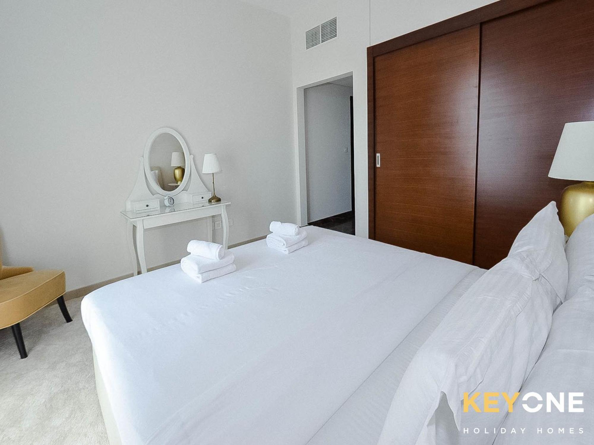 Apartment Sophisticated One Bedroom With Full Marina View *