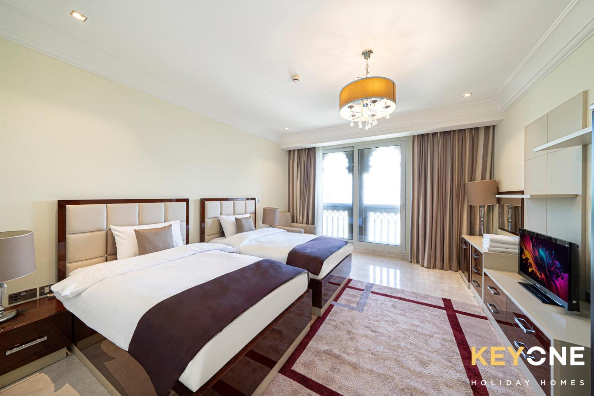 Two Bedroom And Small Room With Beach Access Apartment Dubai