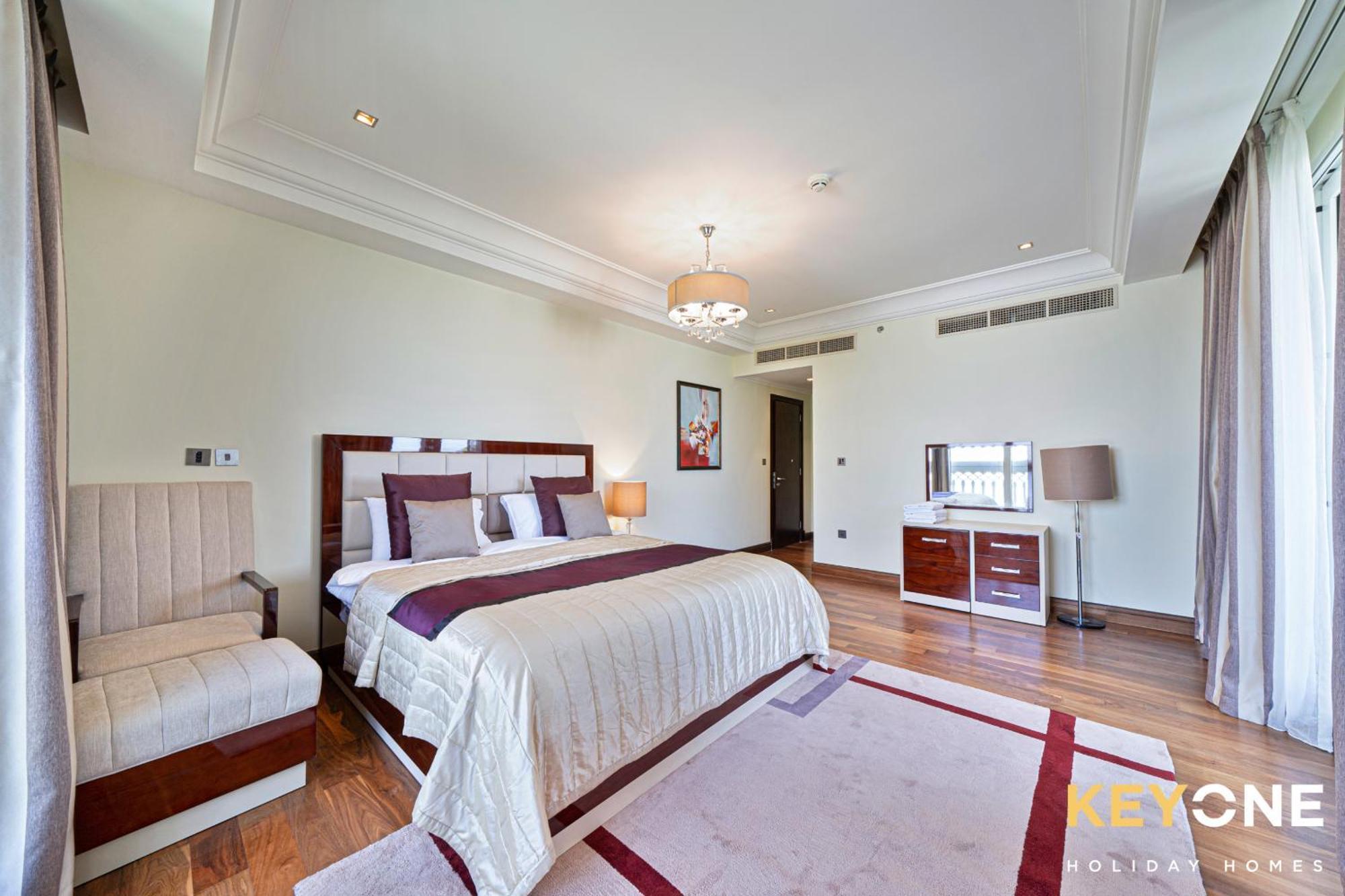 Two Bedroom And Small Room With Beach Access *