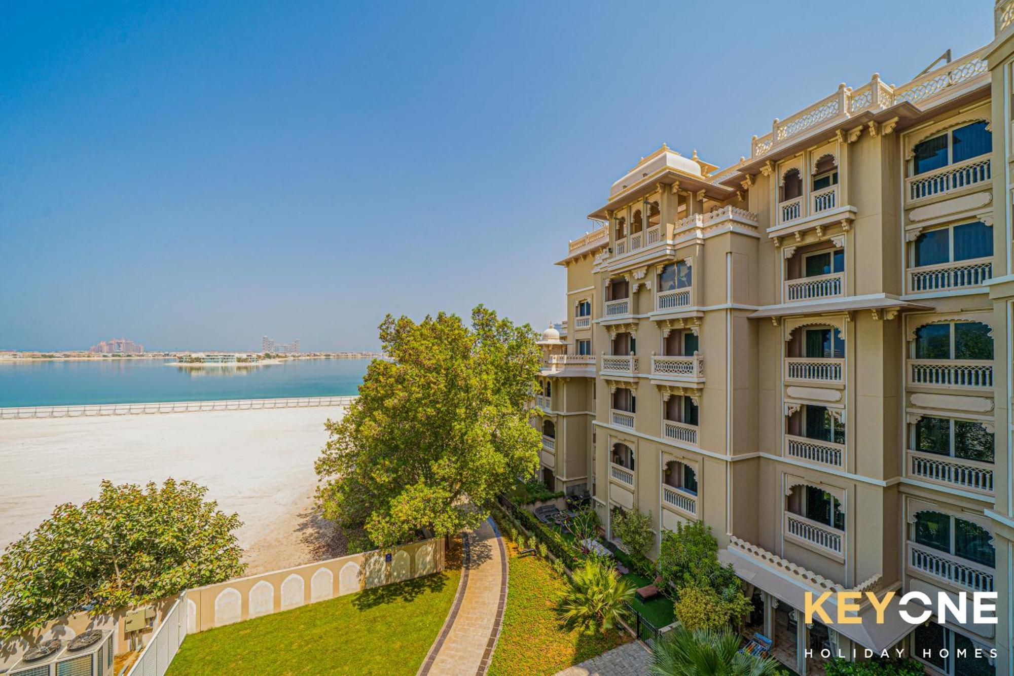 Two Bedroom And Small Room With Beach Access *