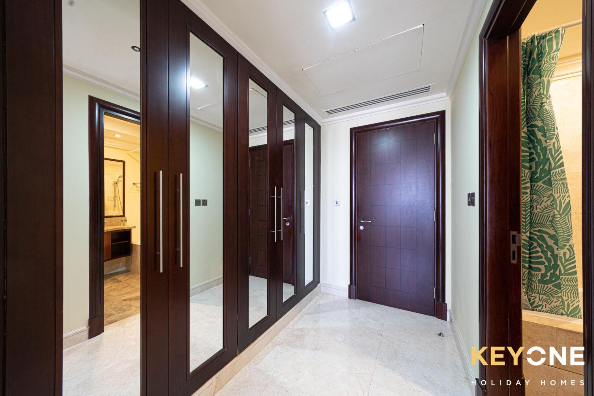 Two Bedroom And Small Room With Beach Access Dubai