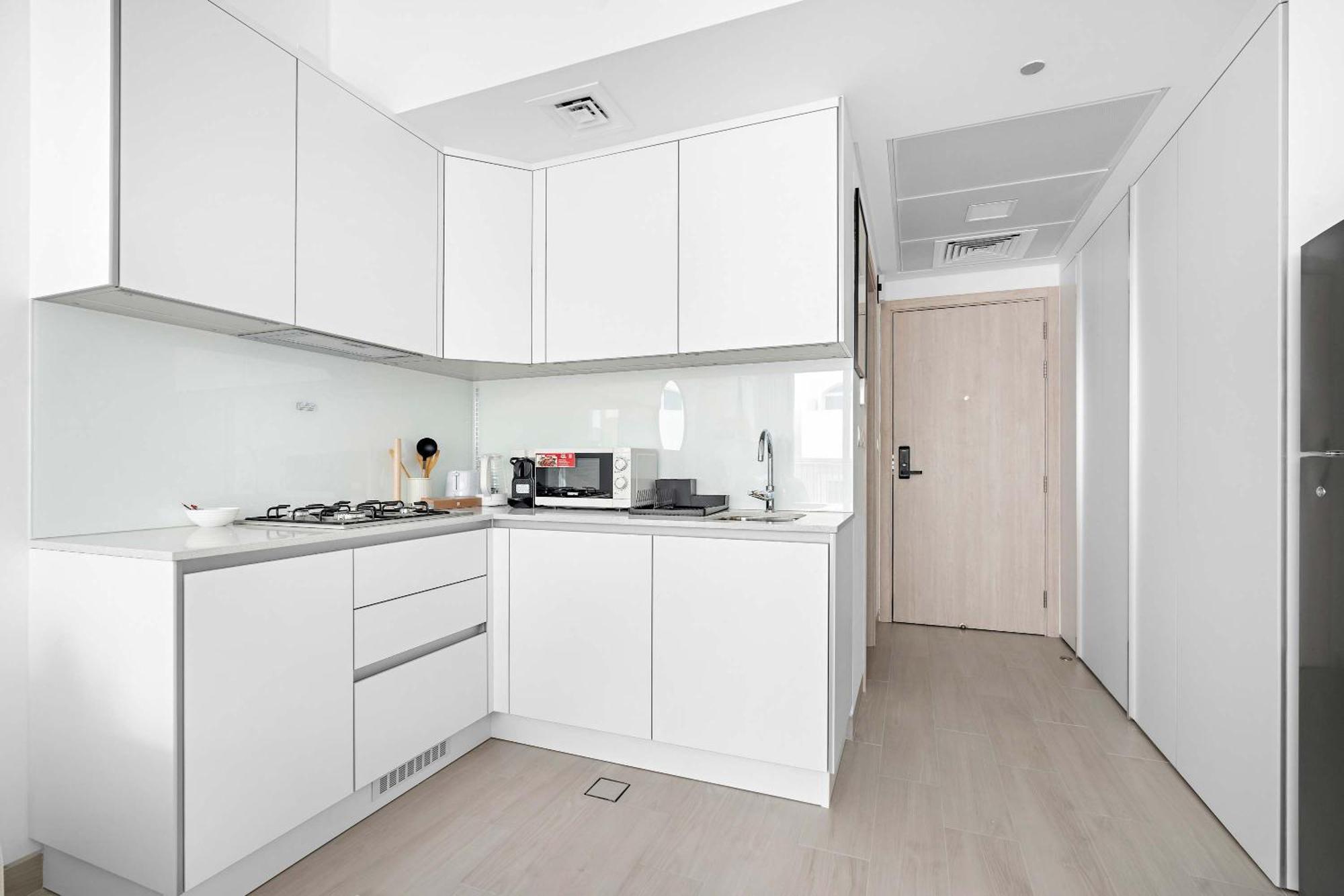 Silkhaus New In Jvc With Queen Bed Apartment Dubai