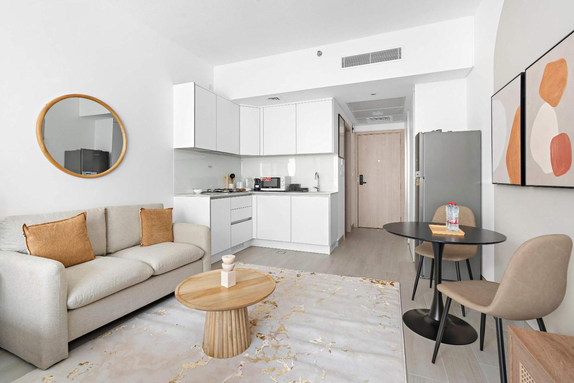 Silkhaus New In Jvc With Queen Bed Apartment Dubai