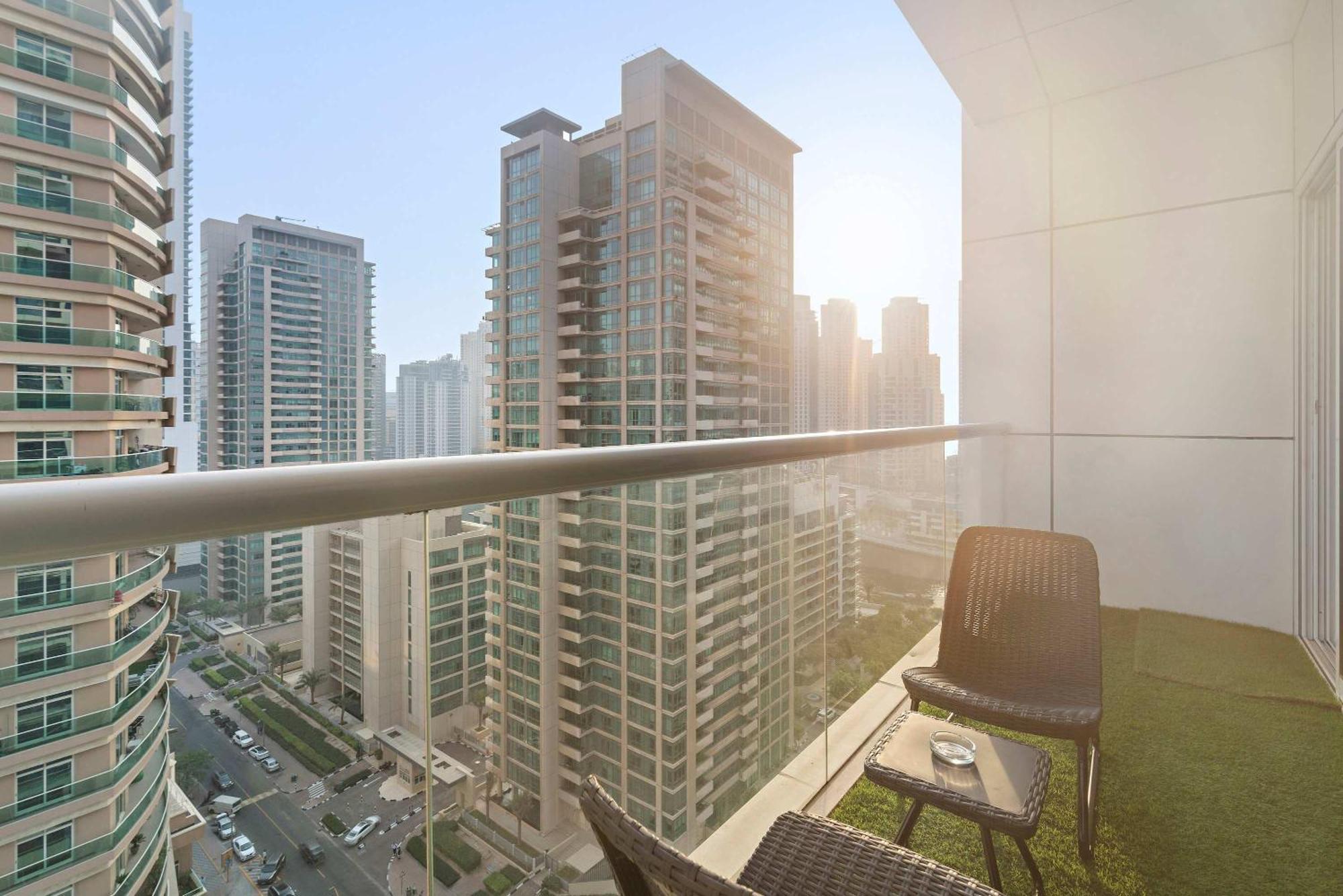 Silkhaus Chic 1bdr In West Avenue With Pool & Gym Access Apartment
