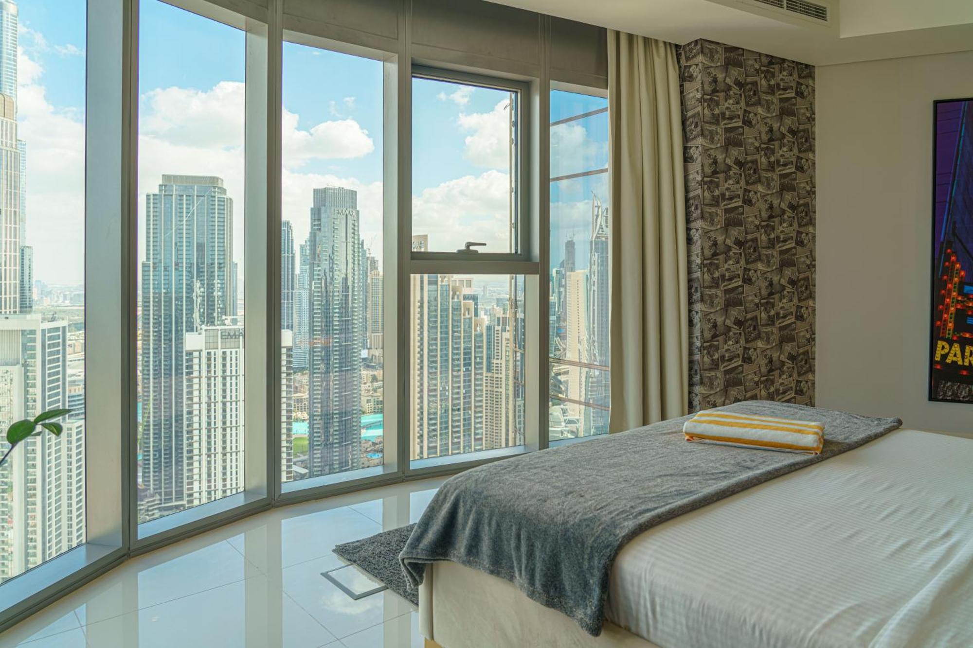 Paramount Tower And Residences With Infinity Sky Pool * Dubai