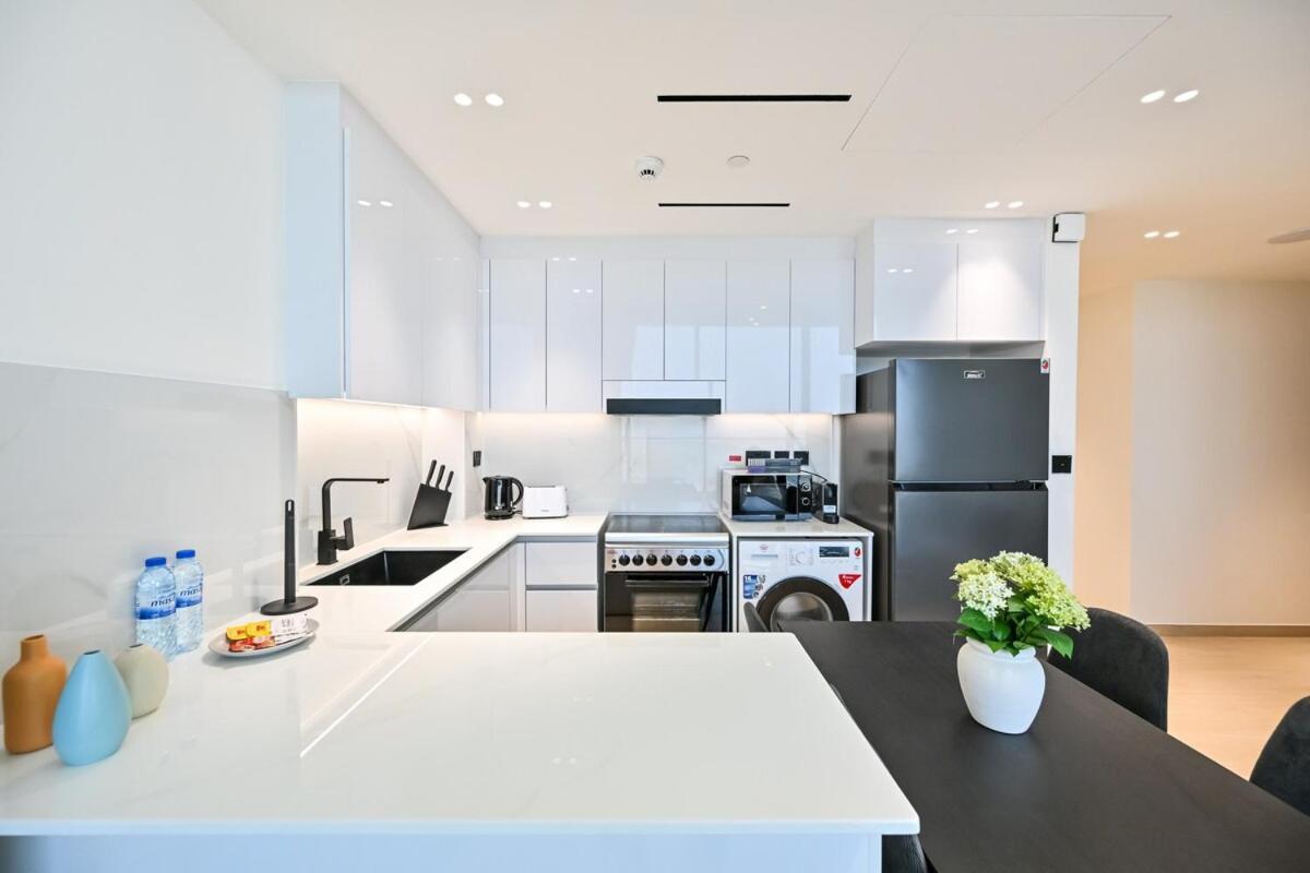 Stunning 1 Bdr Luxury At Jvc Apartment *