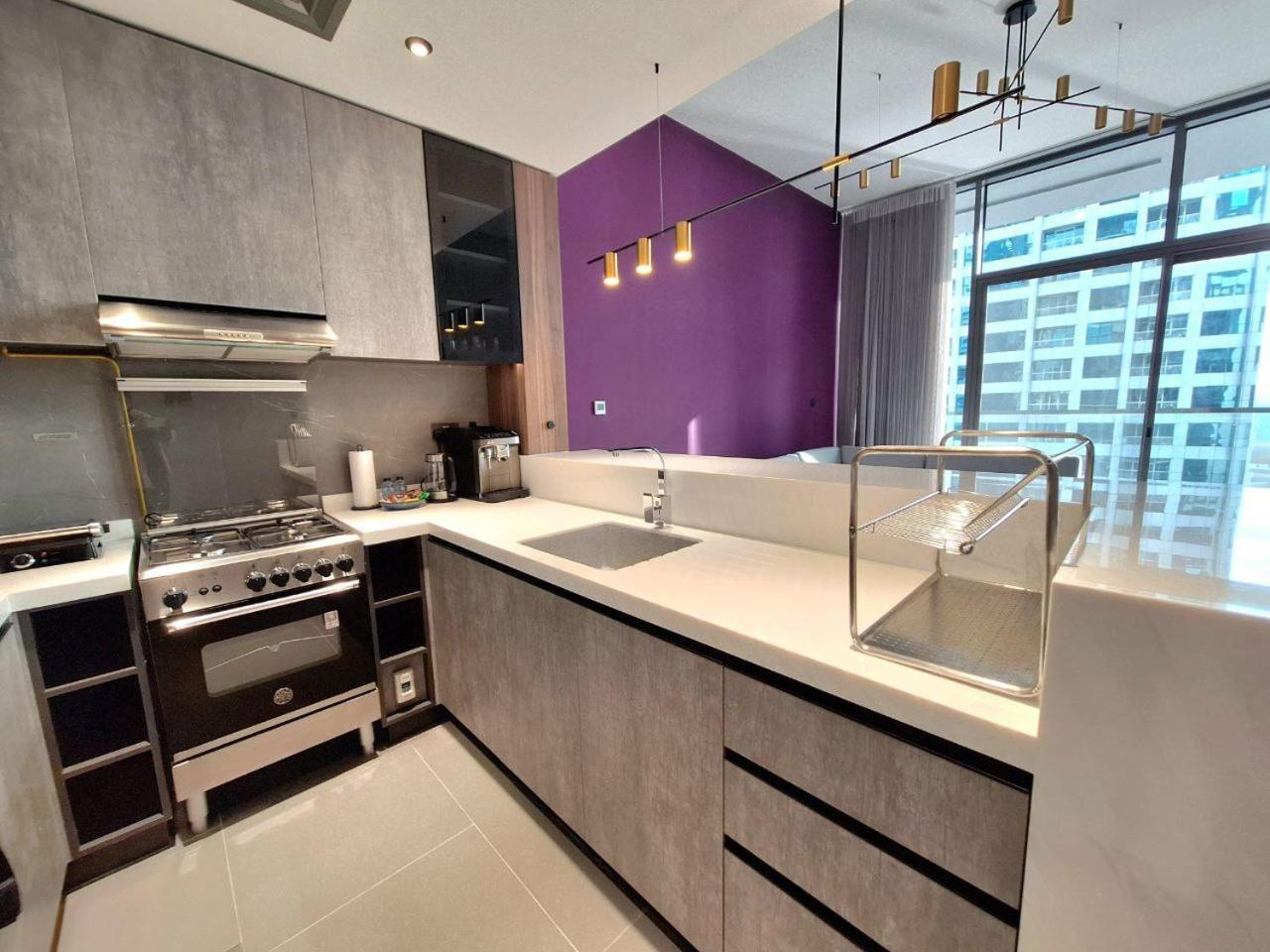 Apartment Jumeirah Towers Stunning View Mbl Royal