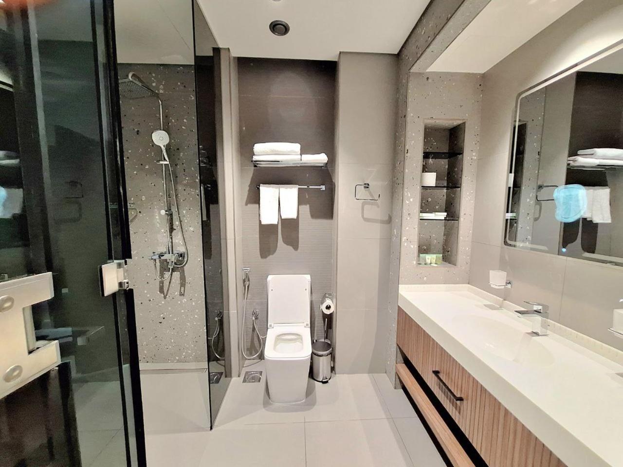 Jumeirah Towers Stunning View Mbl Royal Apartment Dubai
