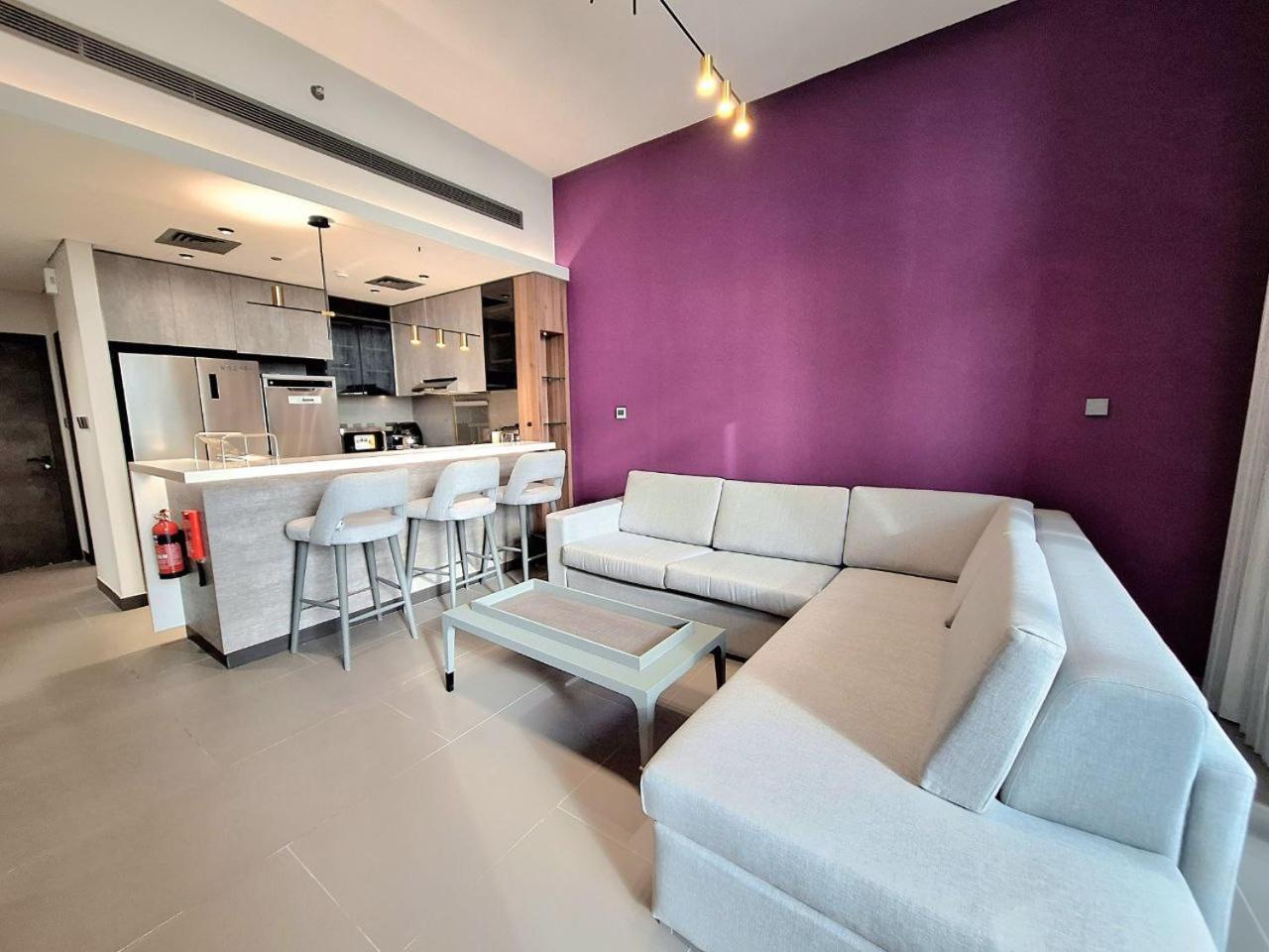 Jumeirah Towers Stunning View Mbl Royal Apartment