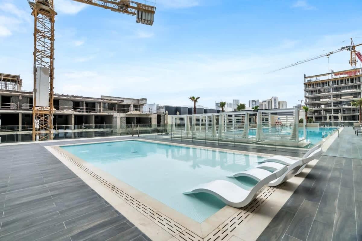 Apartment Exceptional 1br Flat Wbalcony Gym & Pool In Jvc Dubai