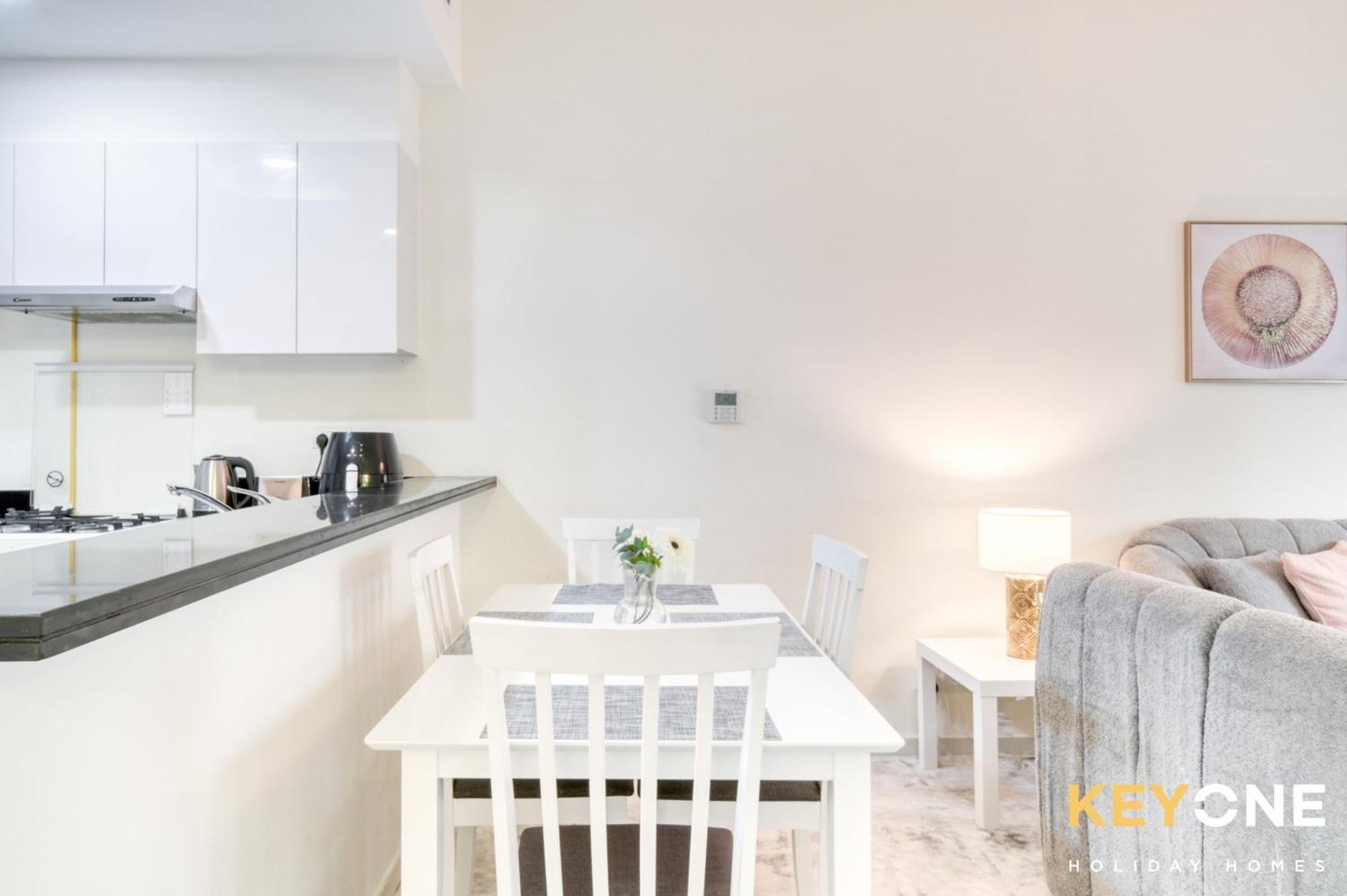 Modish One Bedroom *