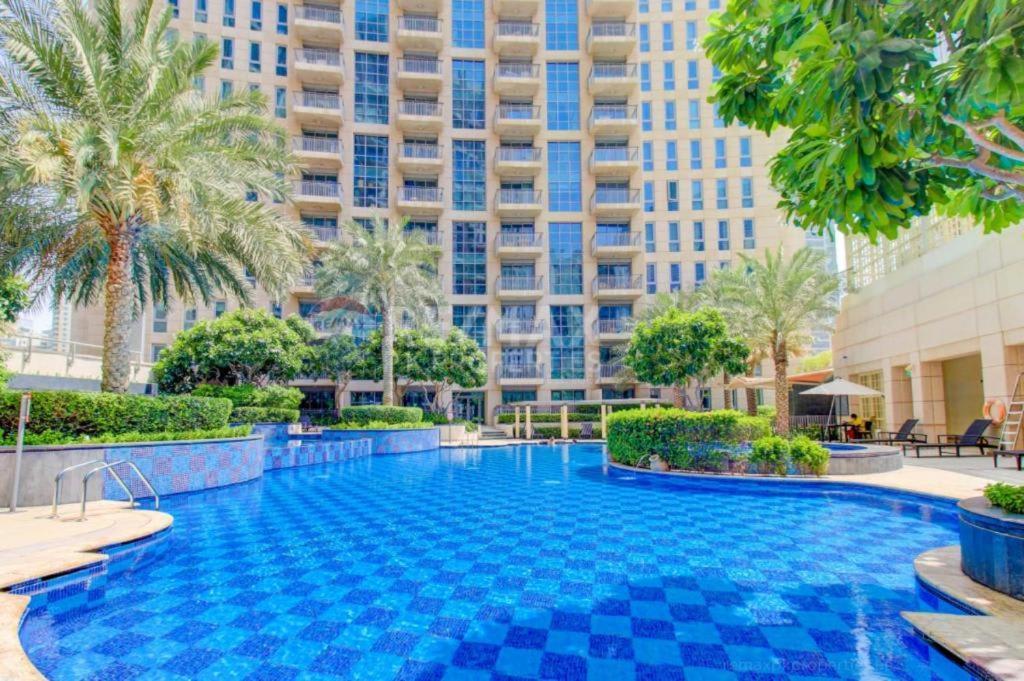 Stylish 1br In Downtown With Fountain Views *