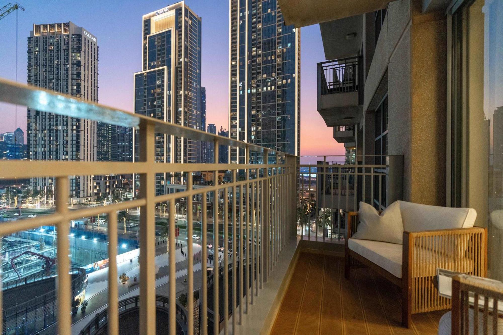 Stylish 1br In Downtown With Fountain Views