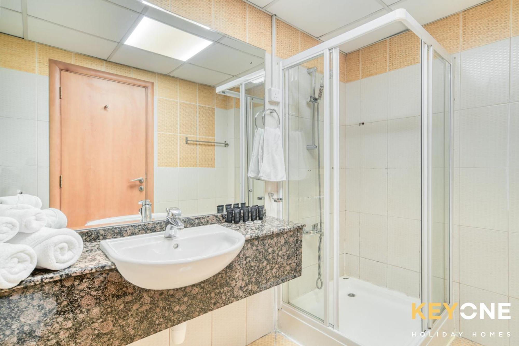 Apartment Elegant Two Bedroom In Dubai Marina Dubai