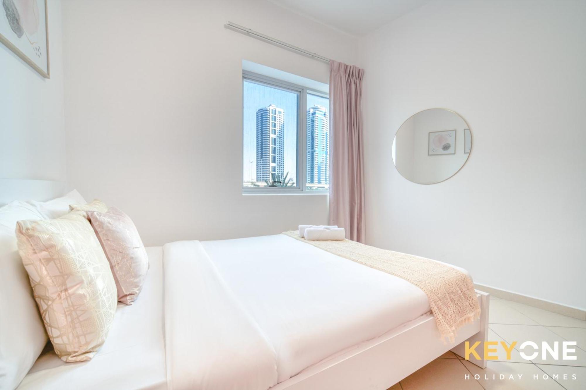 Elegant Two Bedroom In Marina * Dubai