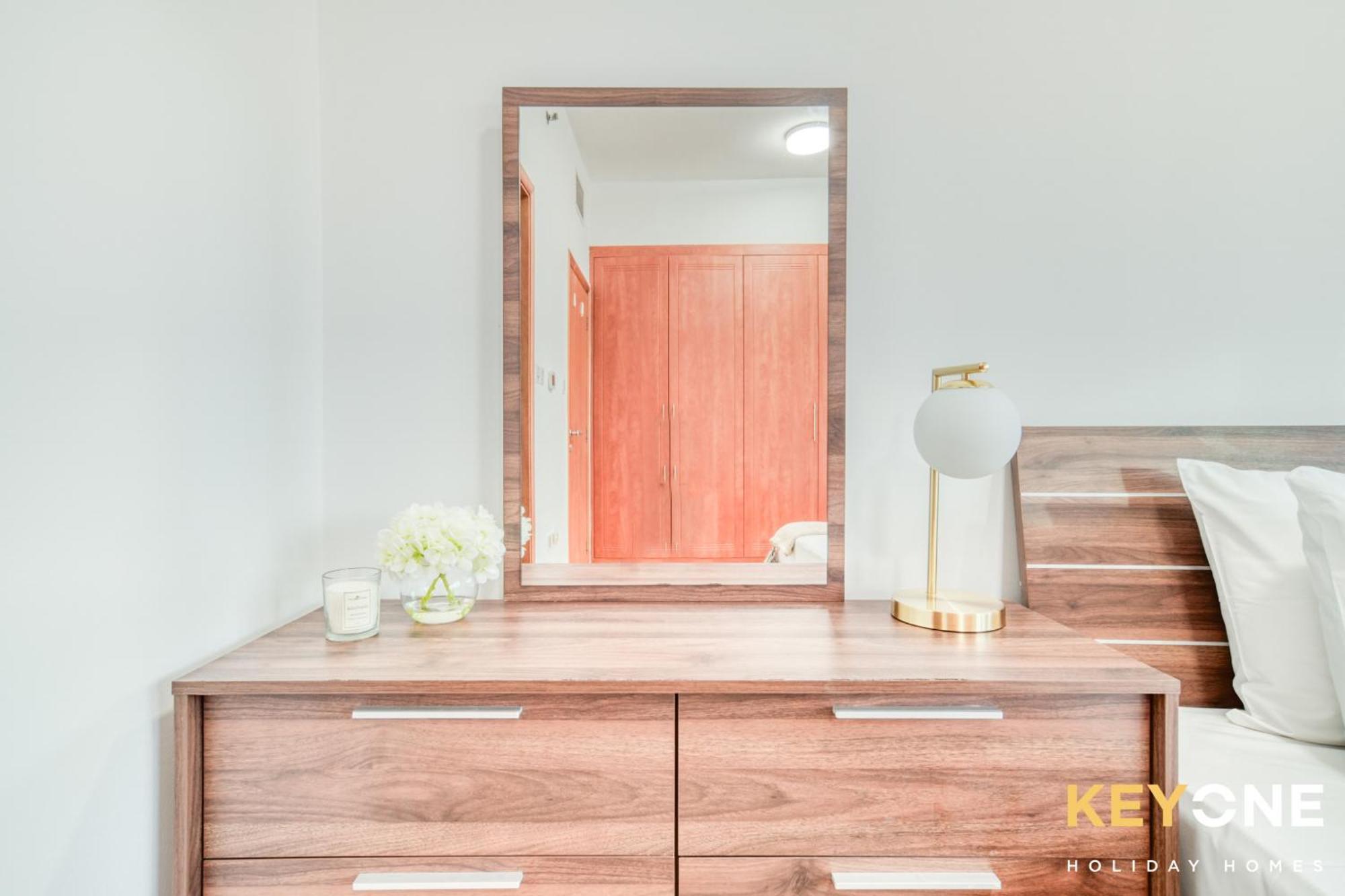 Apartment Elegant Two Bedroom In Marina *