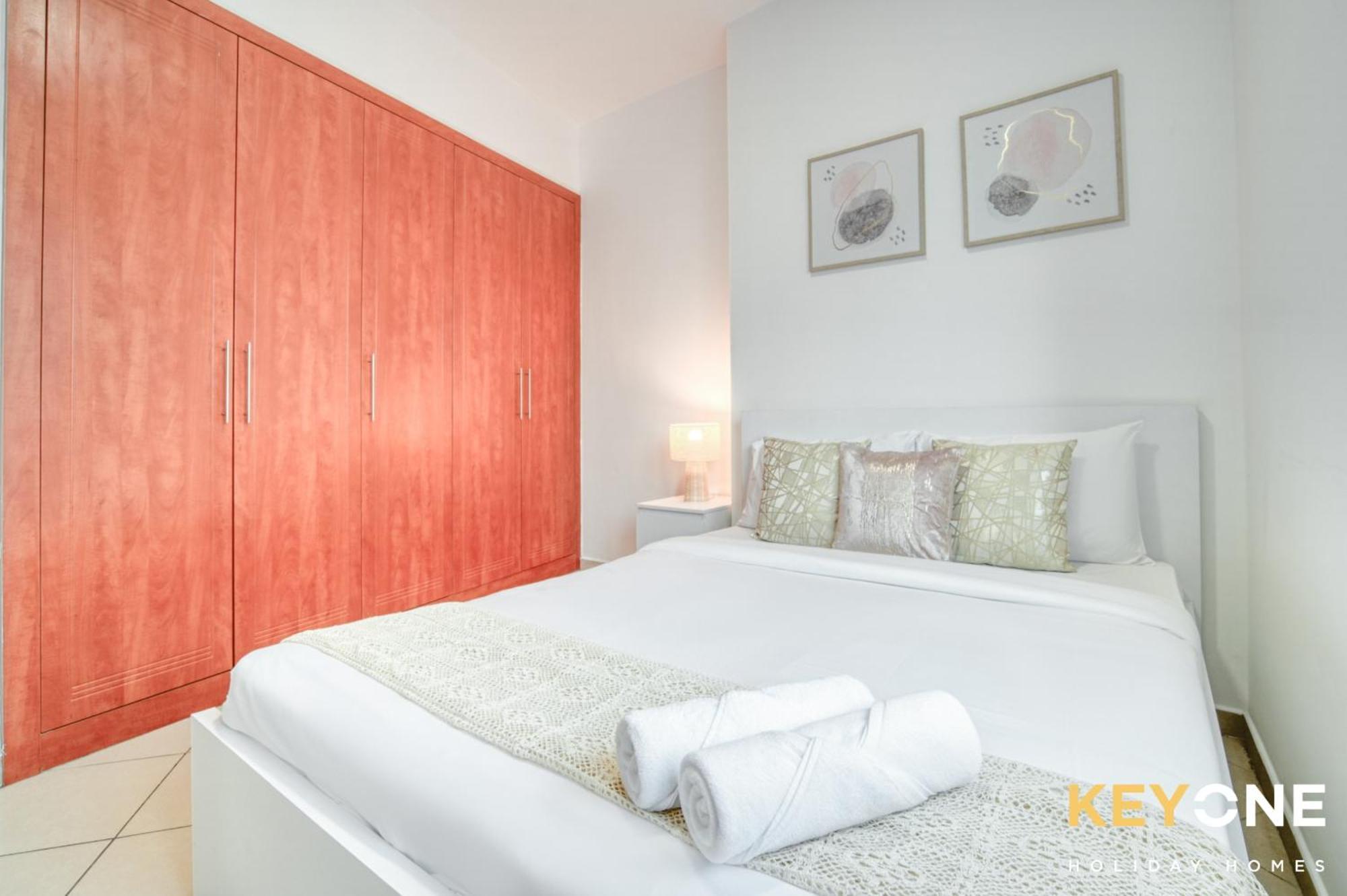 Elegant Two Bedroom In Dubai Marina Dubai