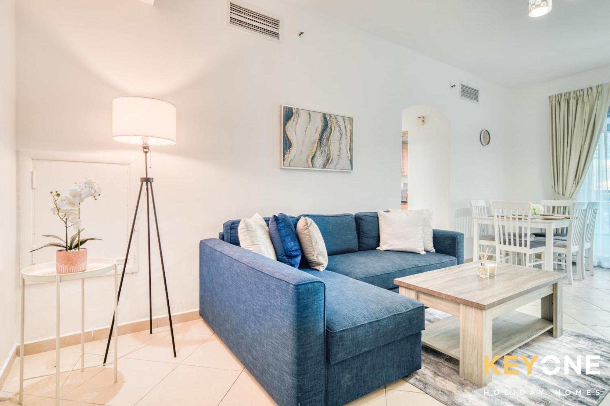 Elegant Two Bedroom In Dubai Marina Apartment