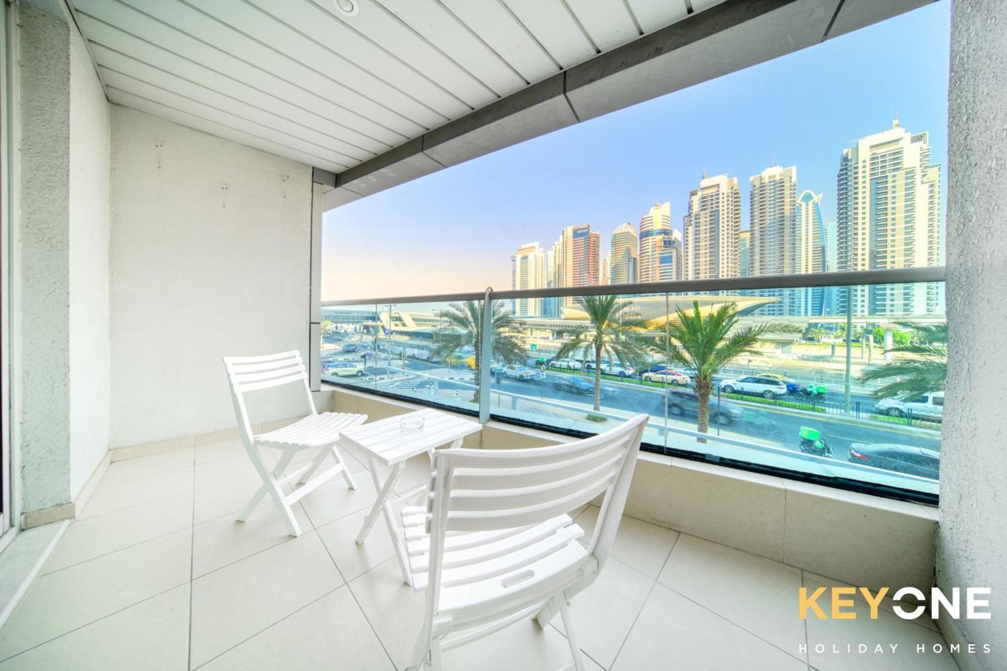 Apartment Elegant Two Bedroom In Dubai Marina