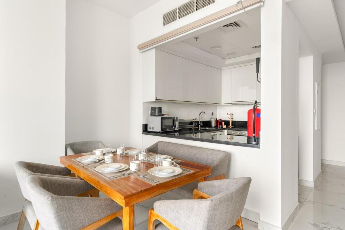 First Class 2br Stylish With Stunning Views Dubai