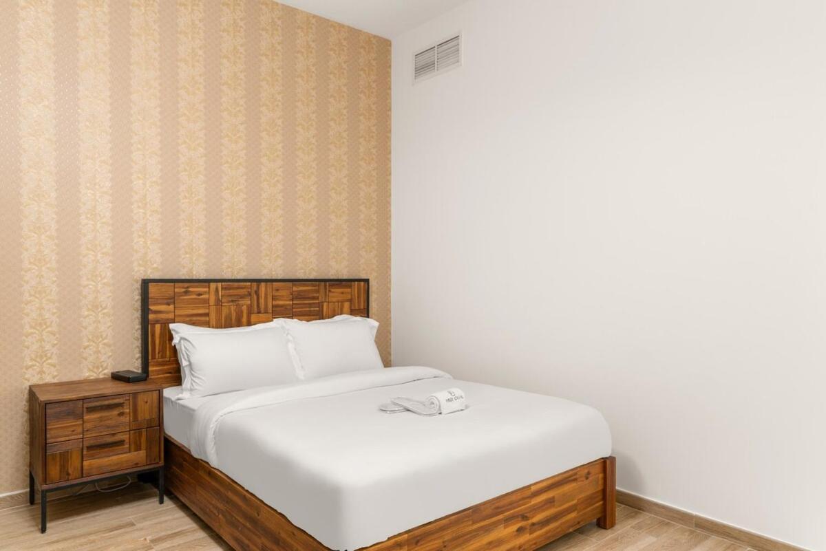 First Class 2br Stylish With Stunning Views Dubai