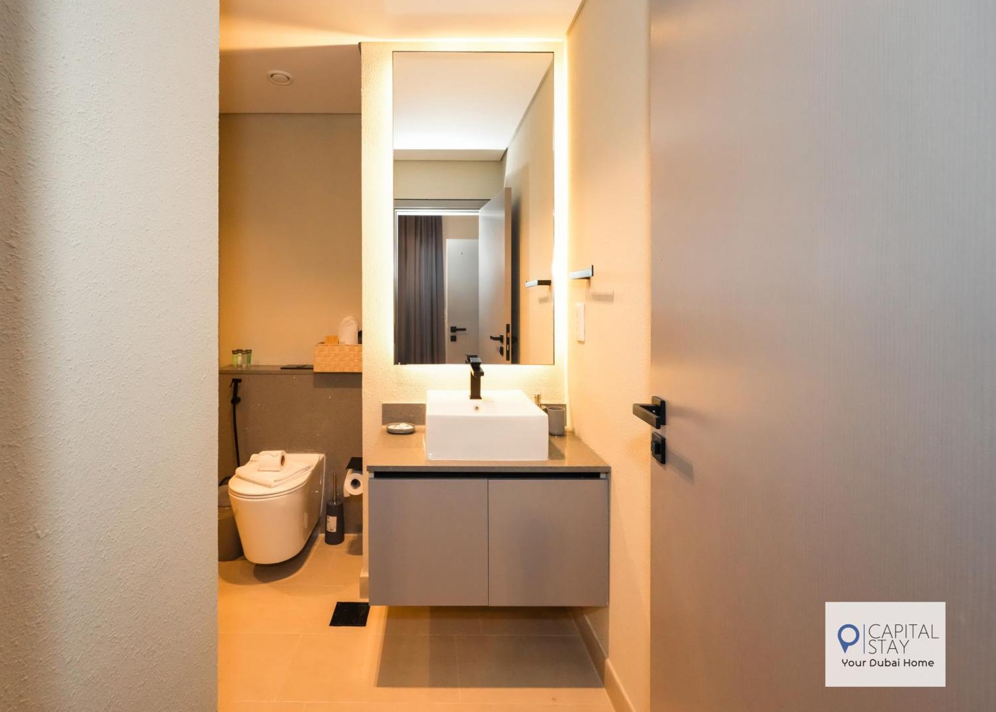 Luxurious 1br Retreat - Stylish In Meydan Apartment