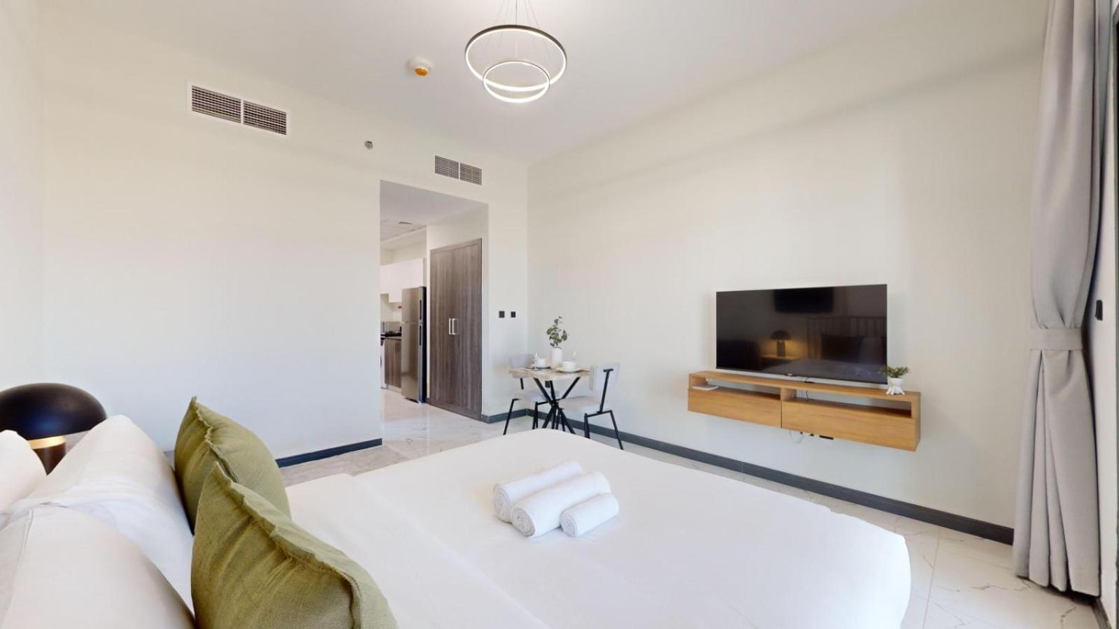 Rukan - Chic In Dubailand Apartment