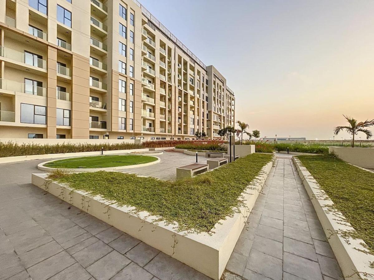 Rukan - Chic In Dubailand * Dubai