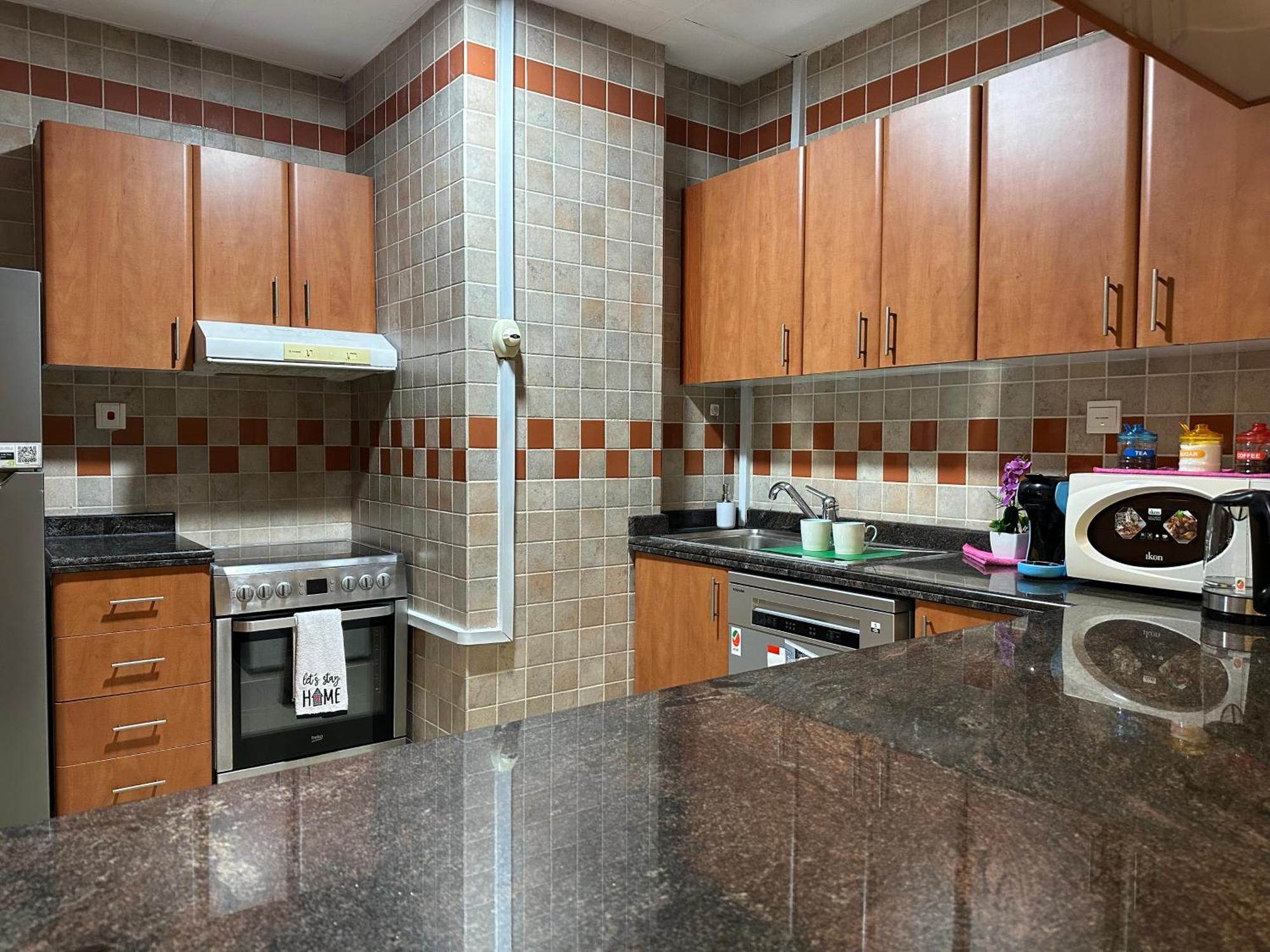 Apartment 2 Bedroom With A Beautiful View Of The Marina Minimum 5 Night