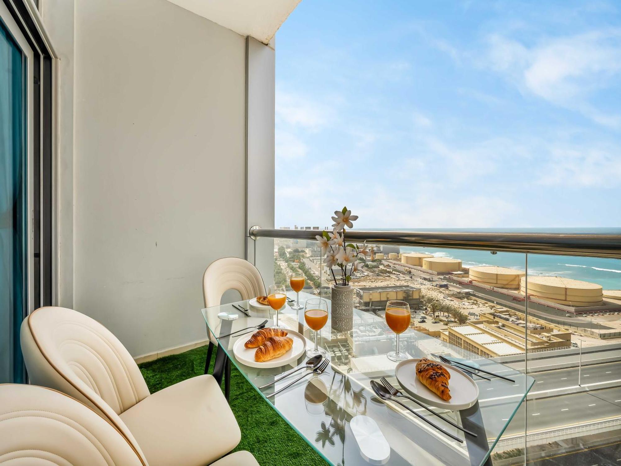 Apartment Luxurious 2br Marina View Dubai
